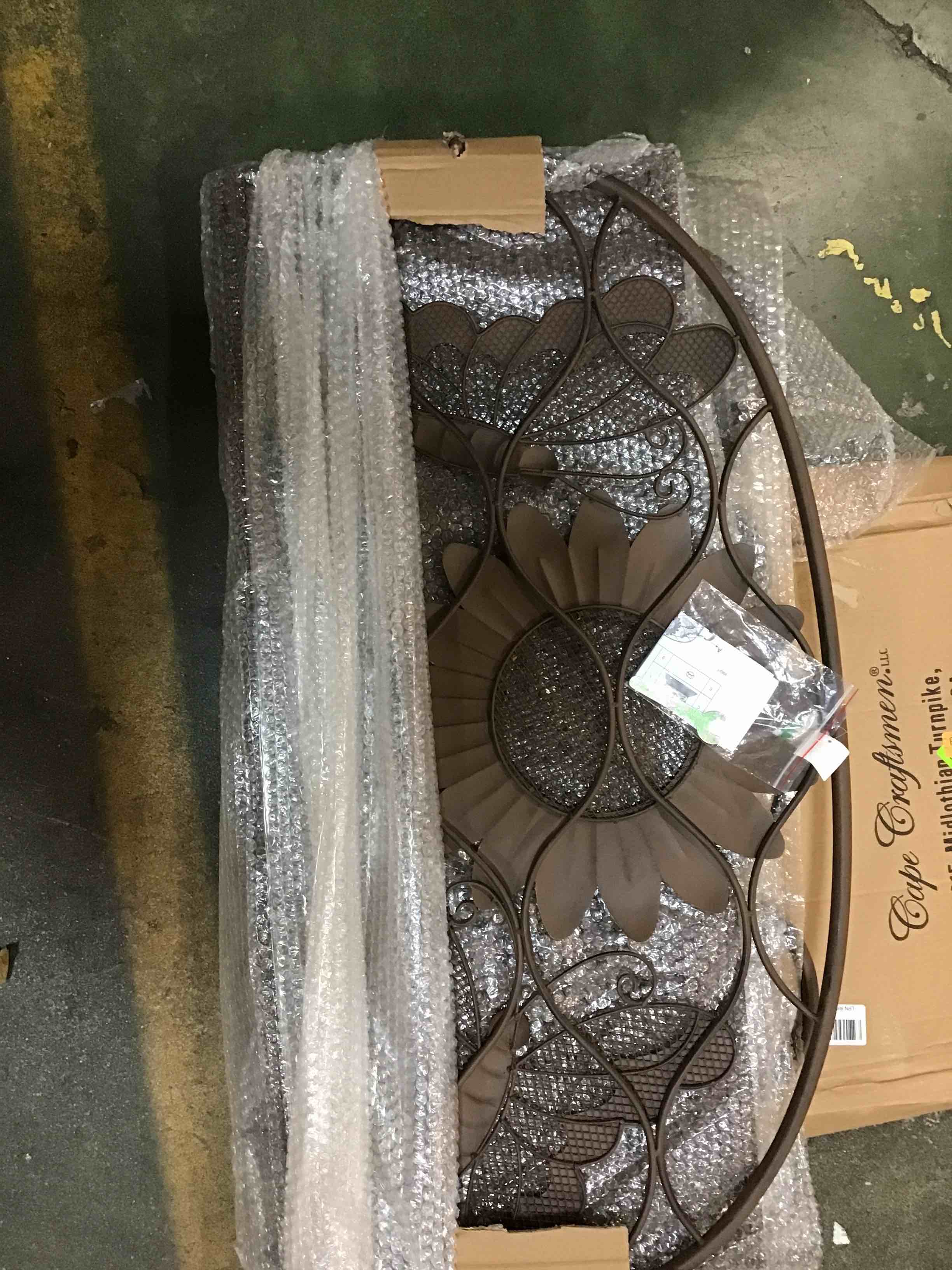 https://s3.amazonaws.com/lotting-images-prod/bidfta/GRN6684166_1720827781269.jpeg