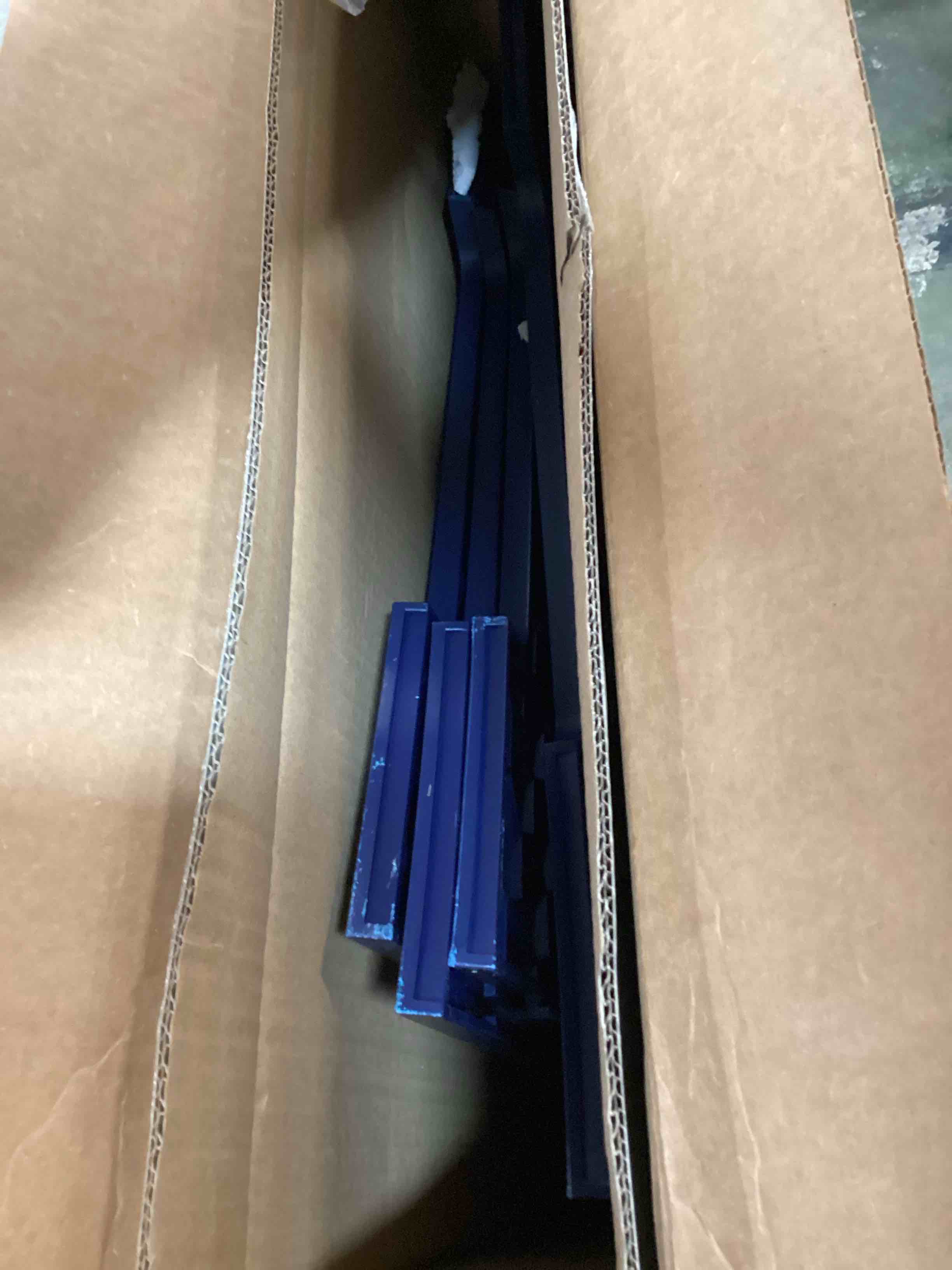https://s3.amazonaws.com/lotting-images-prod/bidfta/GRN6684305_1721057784596.jpeg