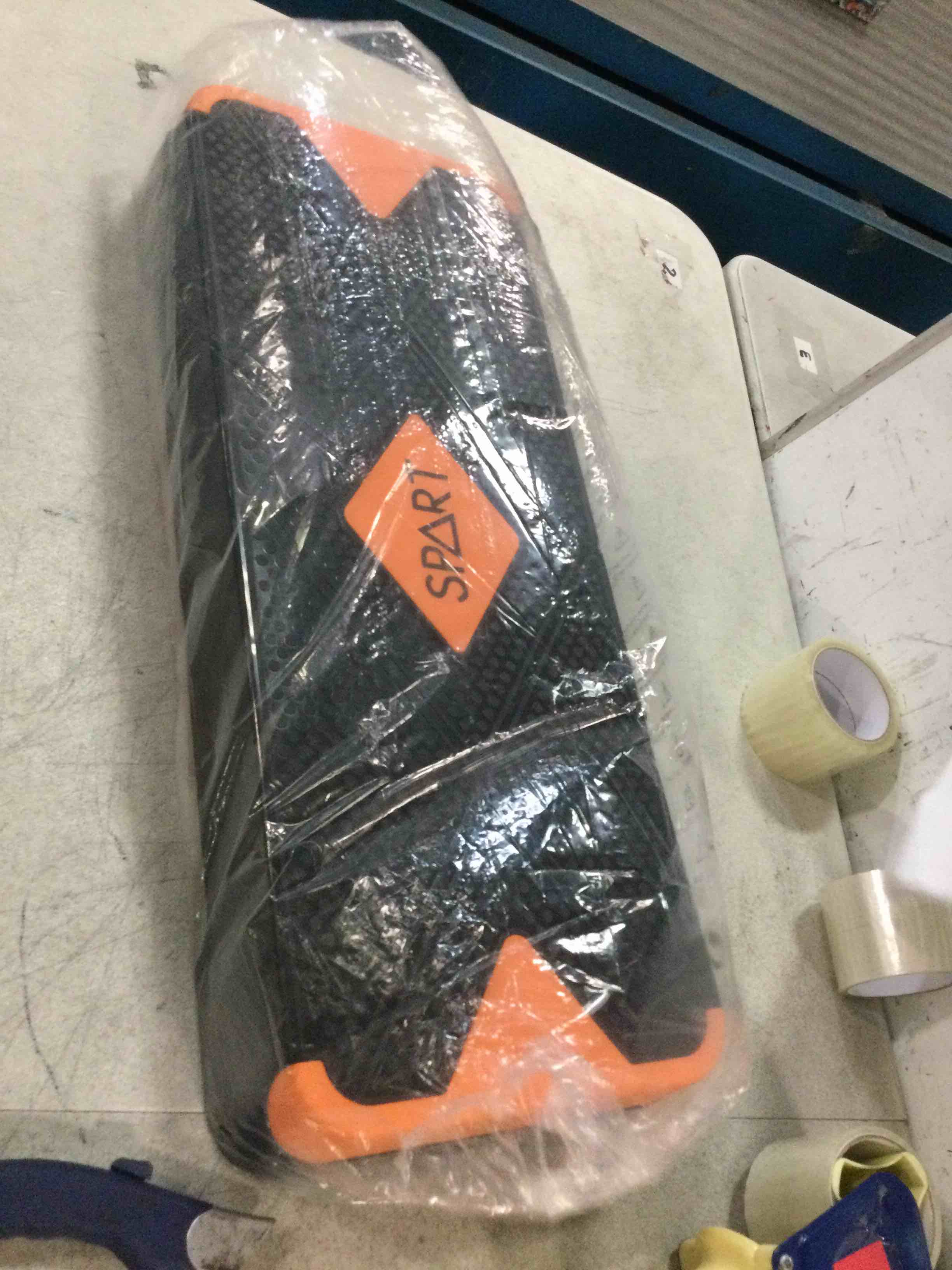 https://s3.amazonaws.com/lotting-images-prod/bidfta/GRN6685690_1721267450439.jpeg