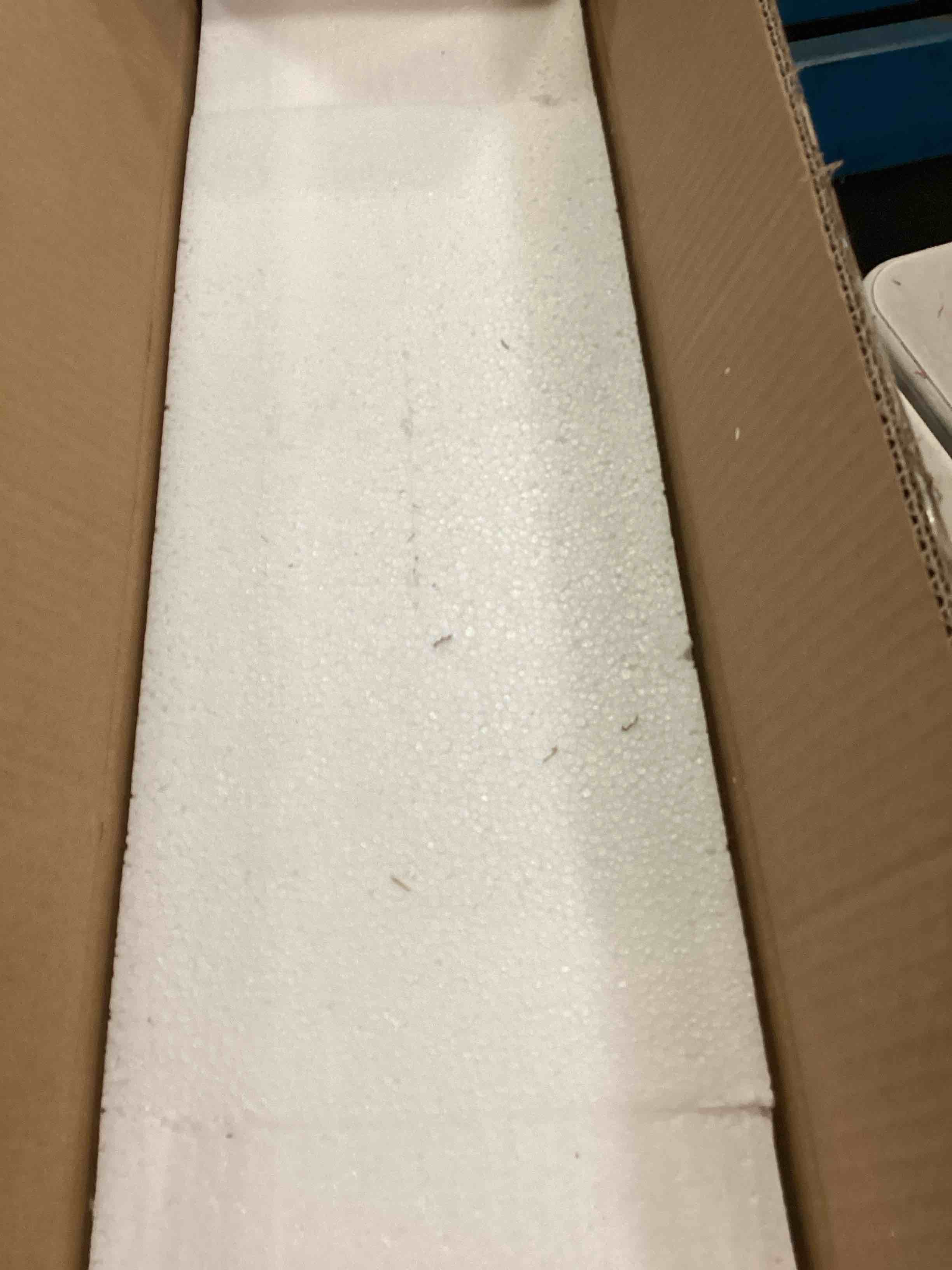 https://s3.amazonaws.com/lotting-images-prod/bidfta/GRN6685792_1721306488103.jpeg