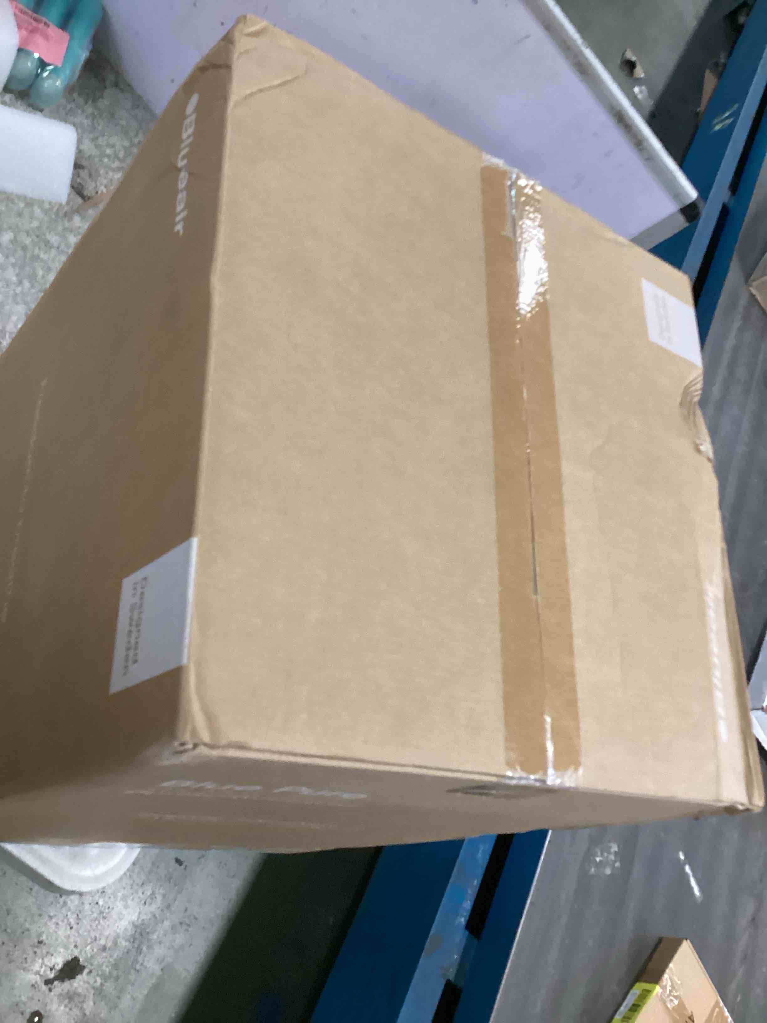 https://s3.amazonaws.com/lotting-images-prod/bidfta/GRN6686040_1719932394739.jpeg