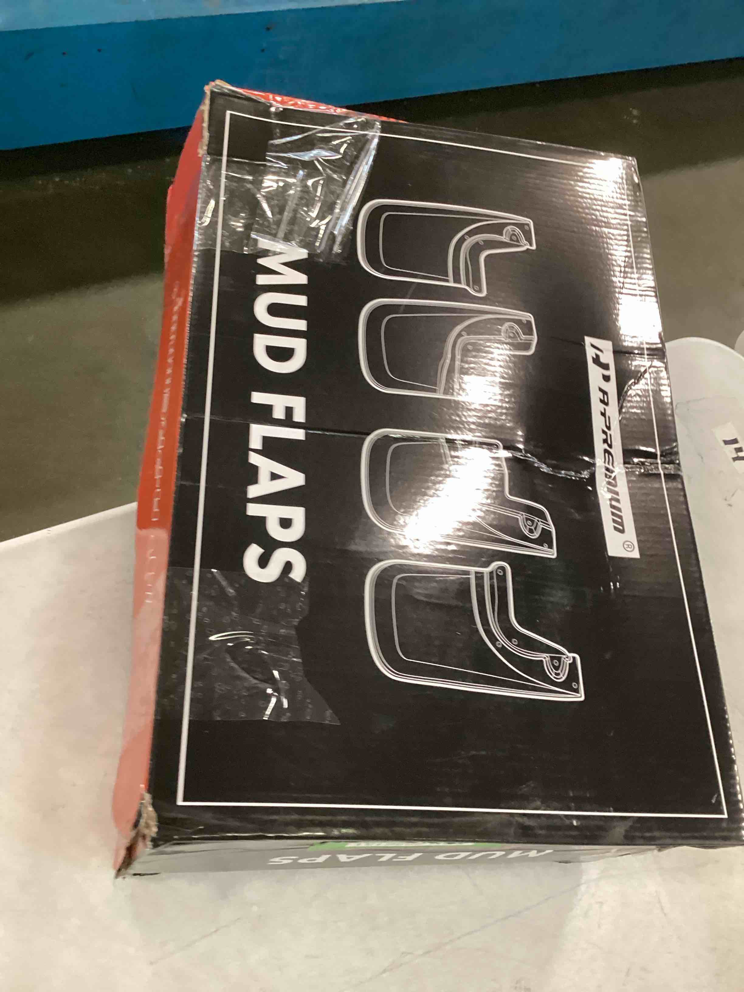 https://s3.amazonaws.com/lotting-images-prod/bidfta/GRN6686151_1720008557411.jpeg