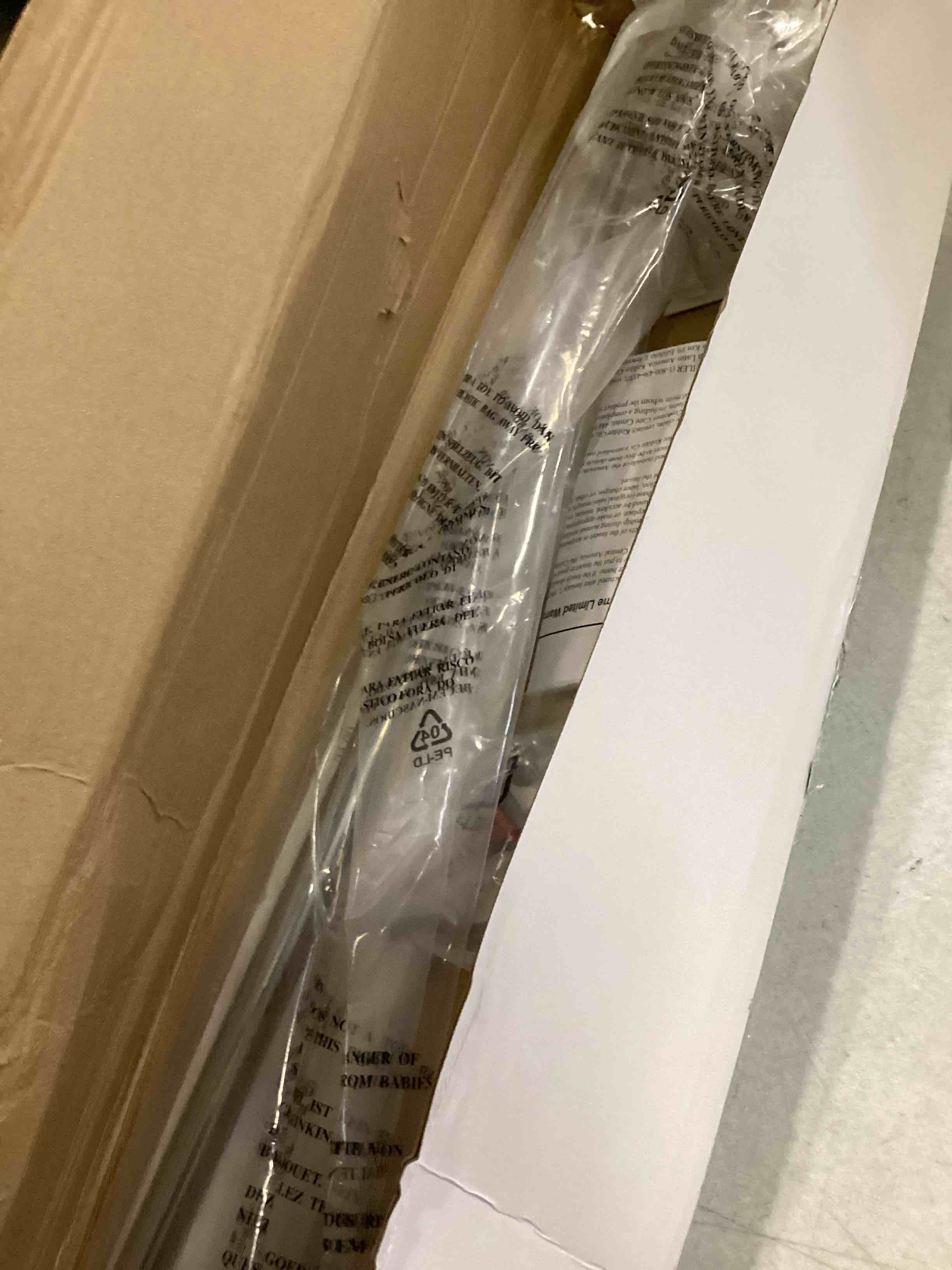 https://s3.amazonaws.com/lotting-images-prod/bidfta/GRN6686312_1720036385140.jpeg