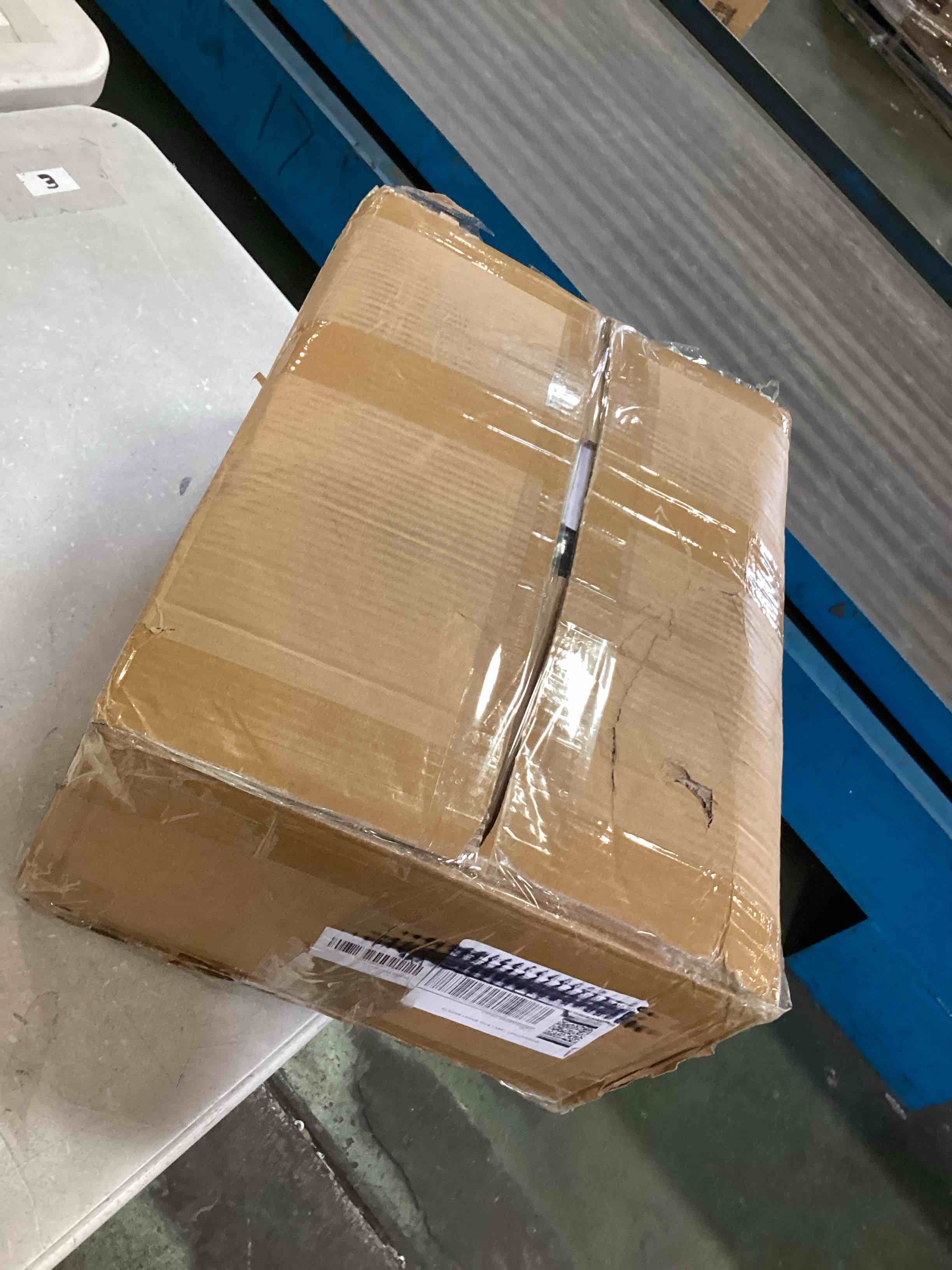 https://s3.amazonaws.com/lotting-images-prod/bidfta/GRN6686529_1720210119639.jpeg