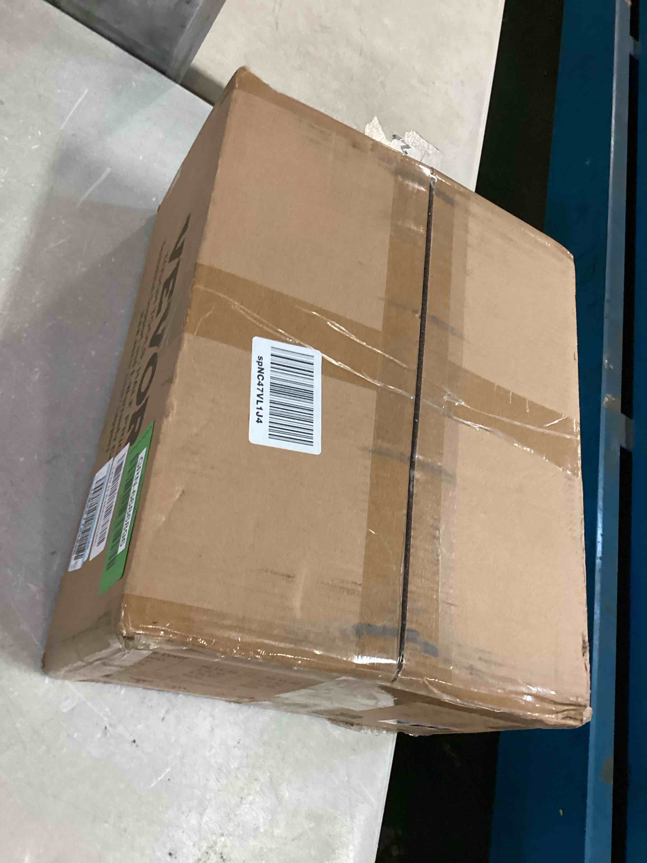 https://s3.amazonaws.com/lotting-images-prod/bidfta/GRN6686896_1720619823615.jpeg