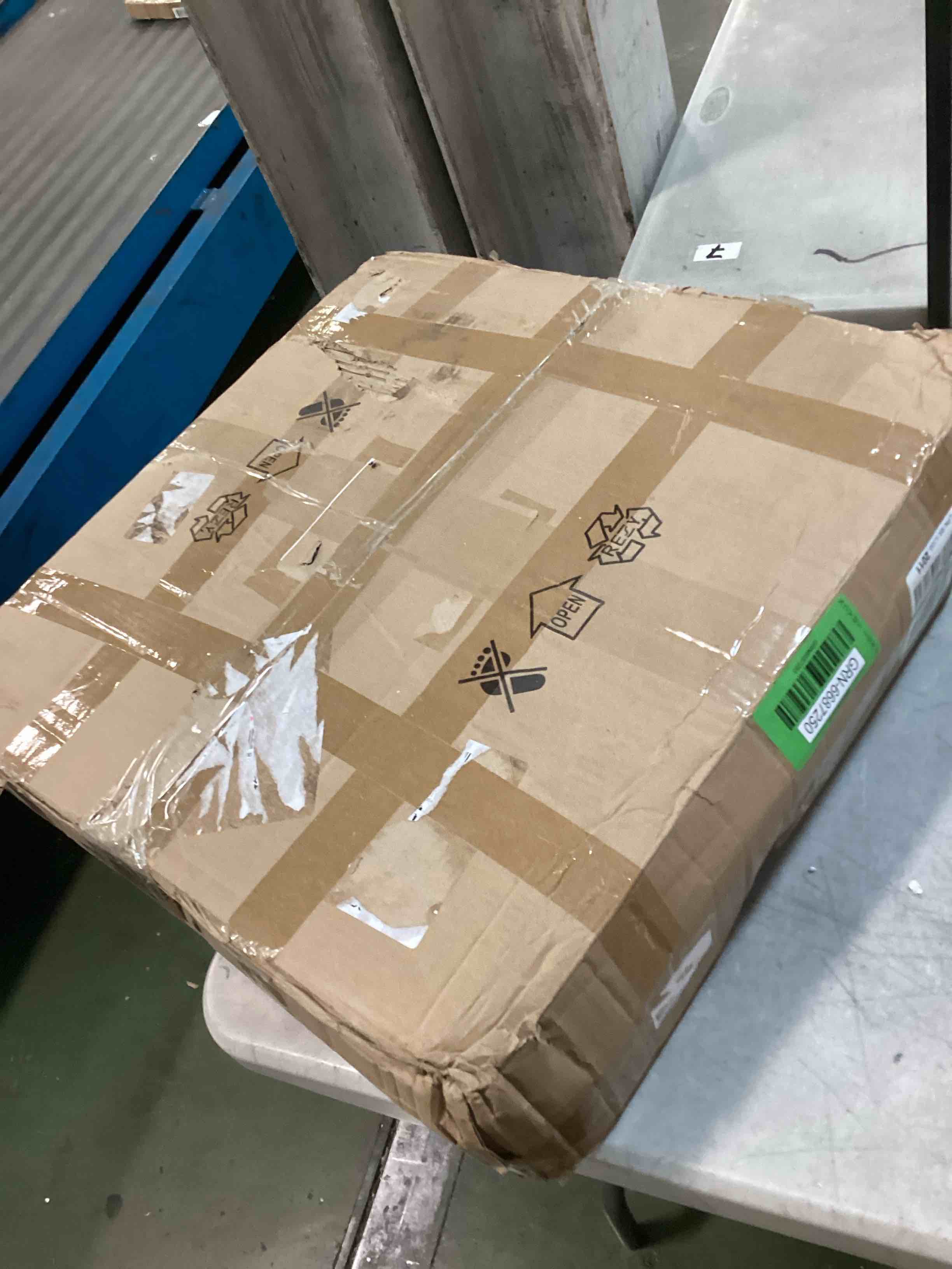 https://s3.amazonaws.com/lotting-images-prod/bidfta/GRN6687250_1720786718052.jpeg