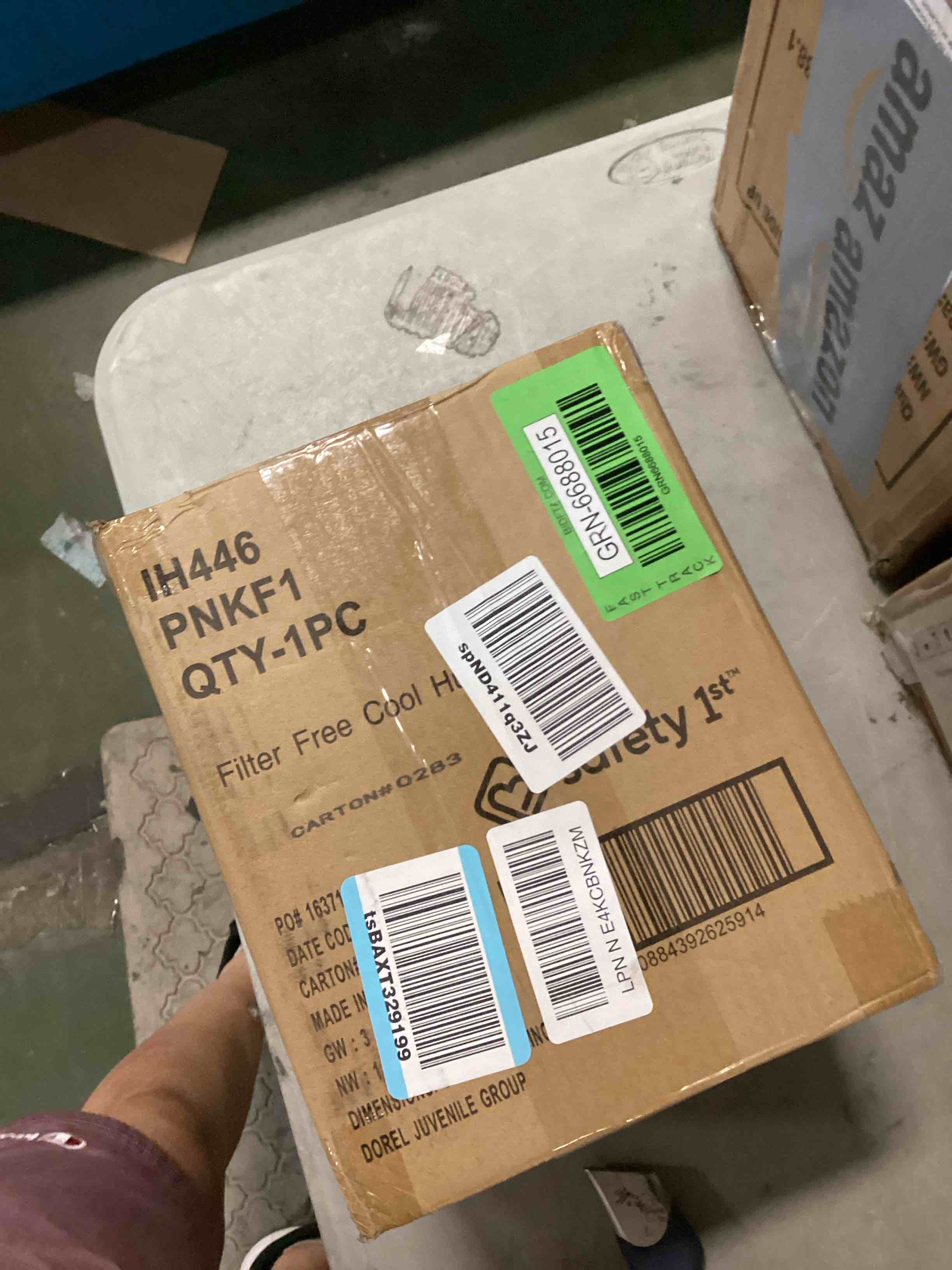 https://s3.amazonaws.com/lotting-images-prod/bidfta/GRN6688015_1720628657412.jpeg