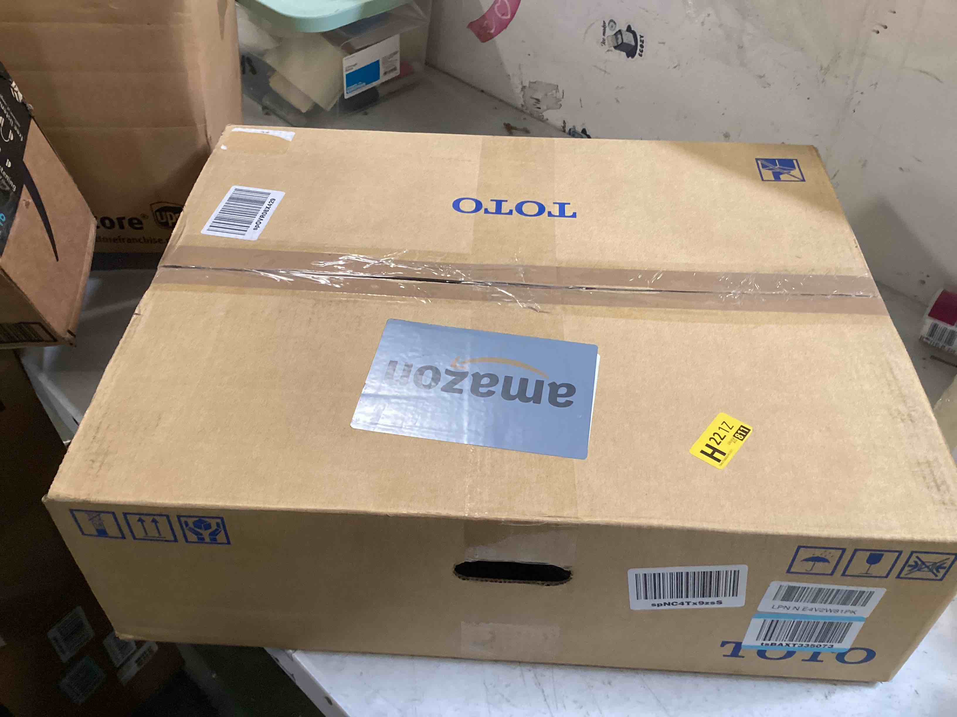 https://s3.amazonaws.com/lotting-images-prod/bidfta/GRN6689057_1720461185364.jpeg