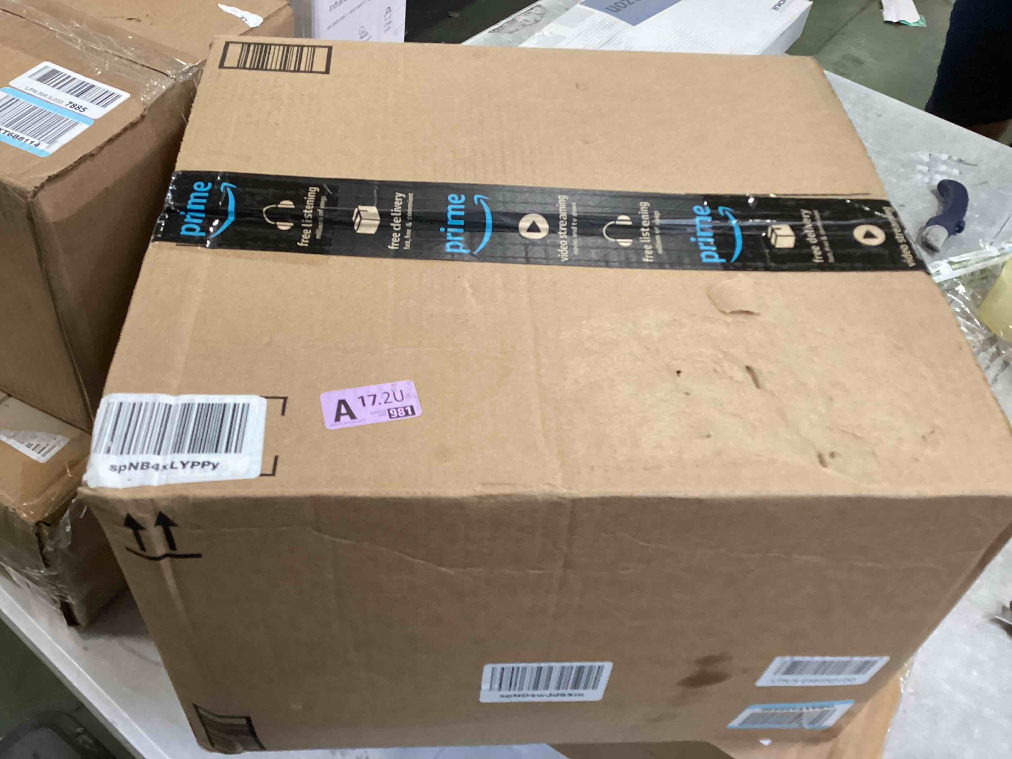 https://s3.amazonaws.com/lotting-images-prod/bidfta/GRN6689538_1720628180103.jpeg