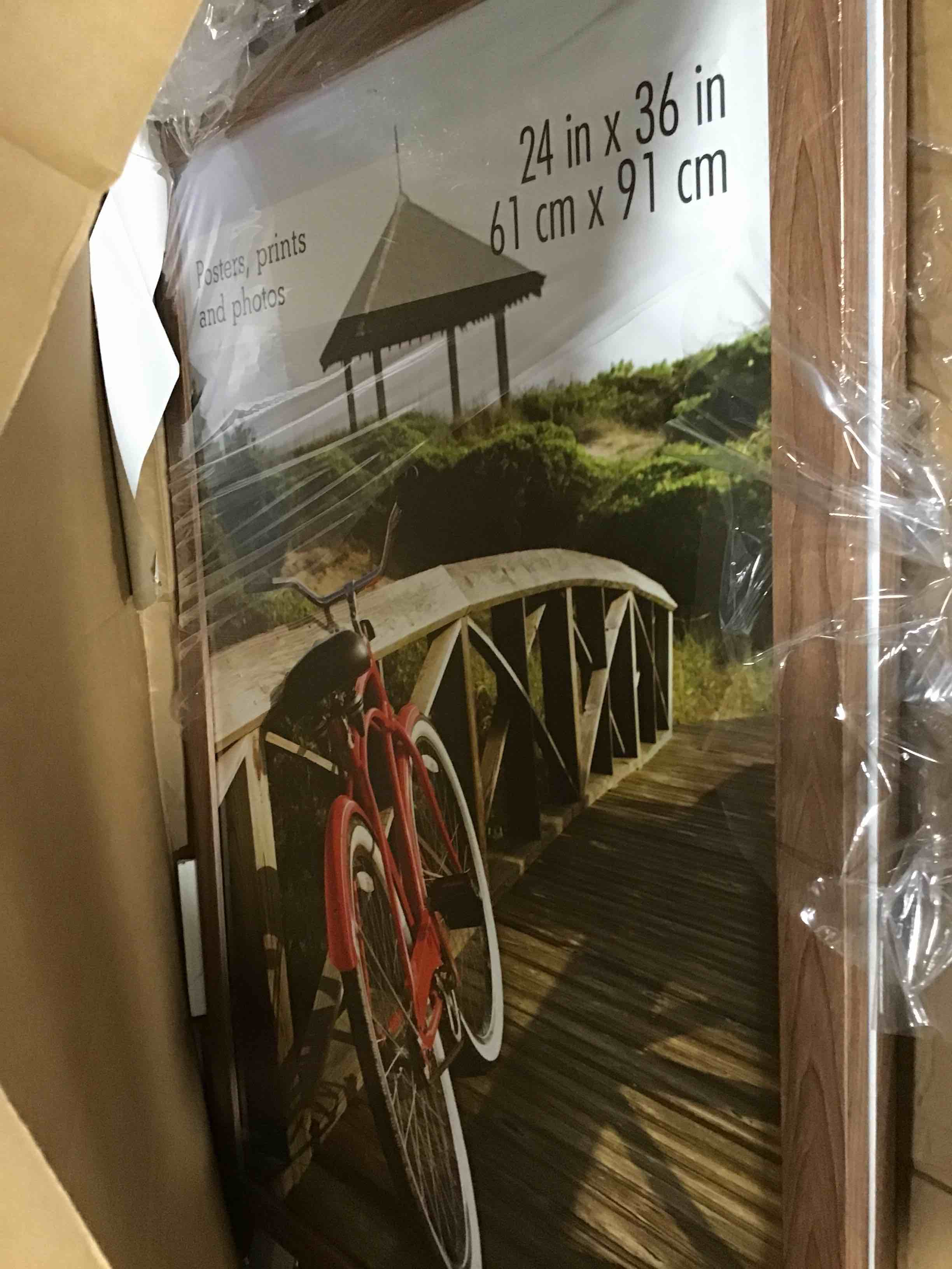 https://s3.amazonaws.com/lotting-images-prod/bidfta/GRN6690023_1720844896219.jpeg