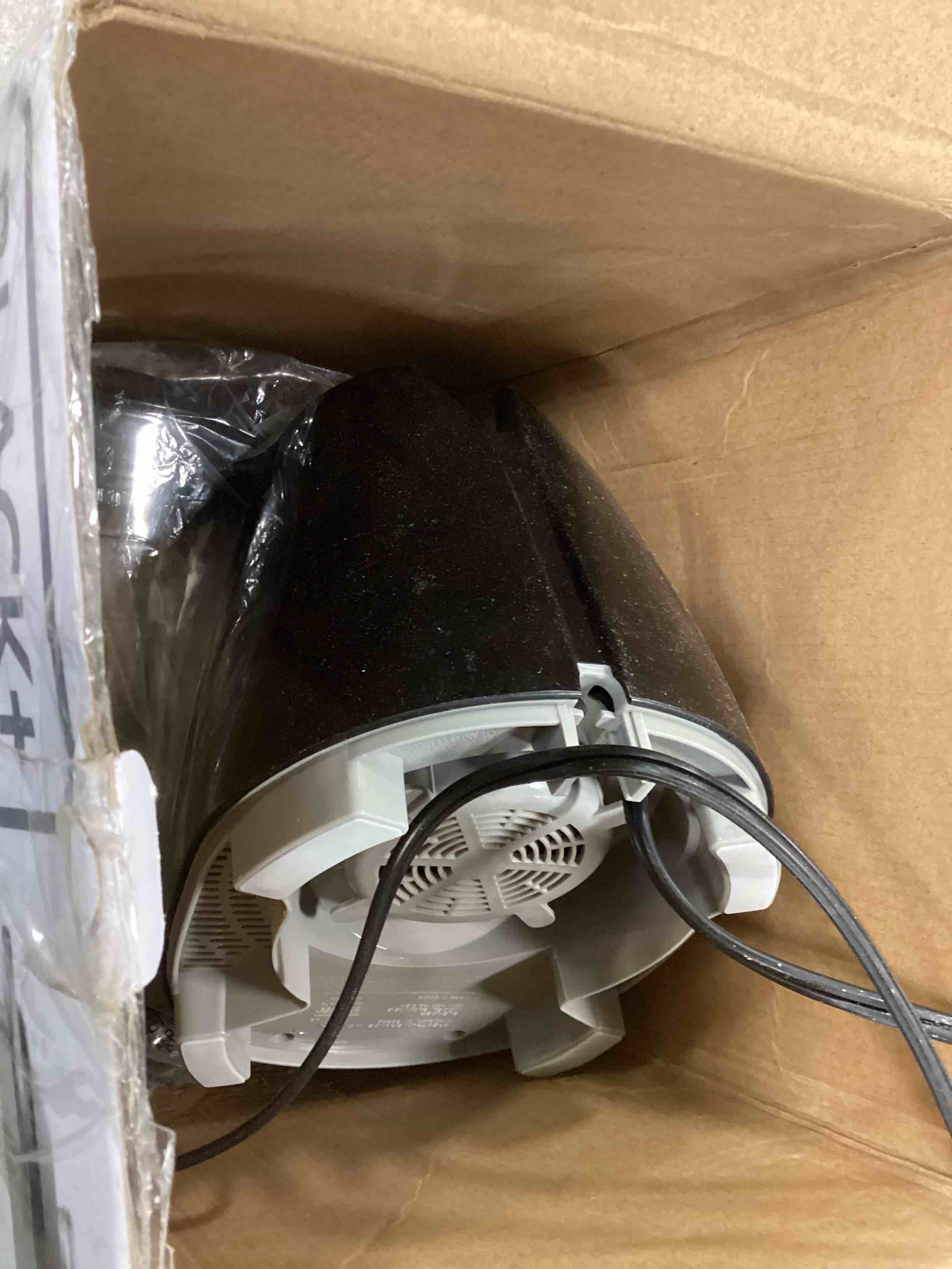 https://s3.amazonaws.com/lotting-images-prod/bidfta/GRN6690123_1721139628016.jpeg
