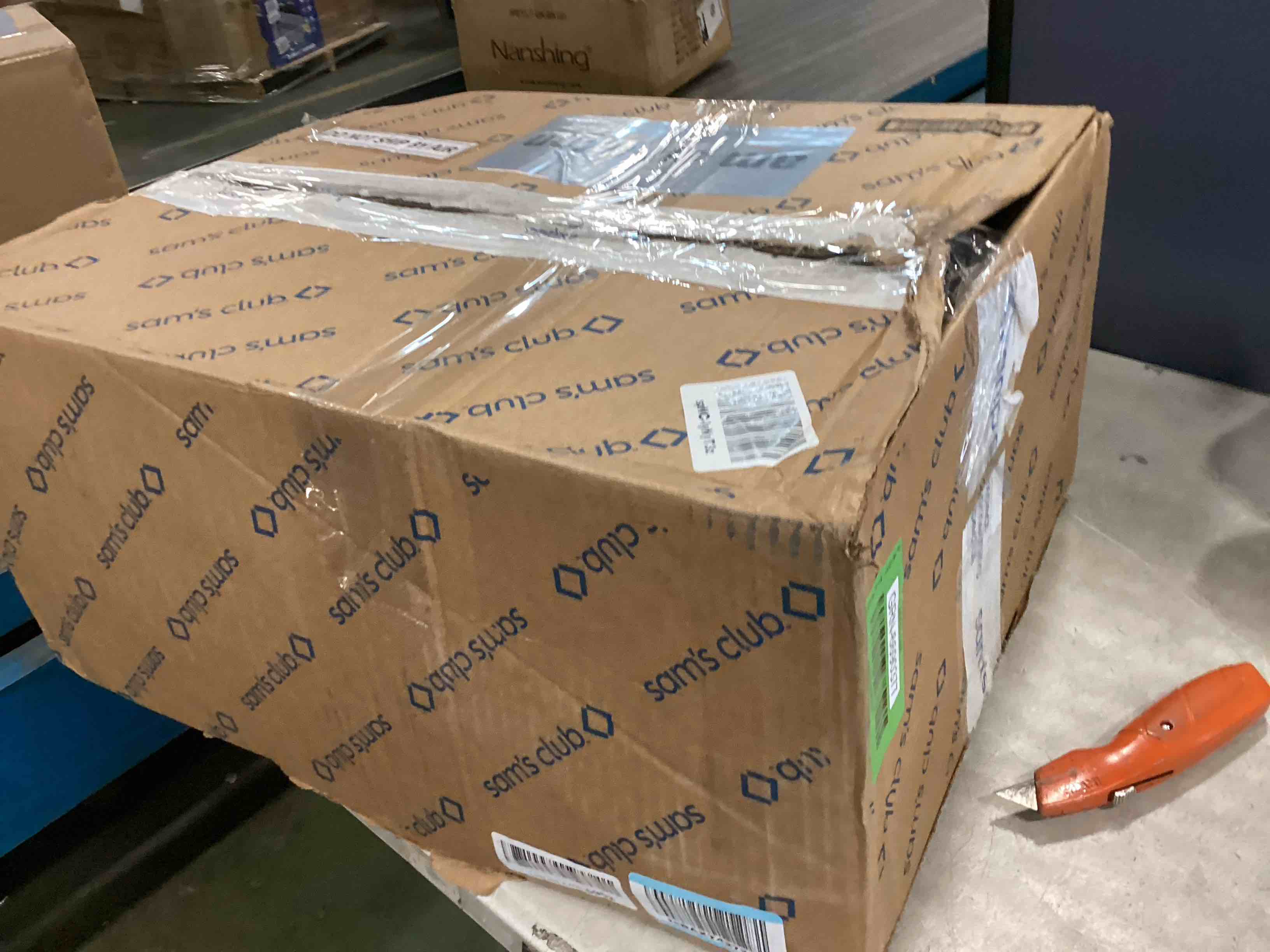 https://s3.amazonaws.com/lotting-images-prod/bidfta/GRN6690377_1721226857546.jpeg