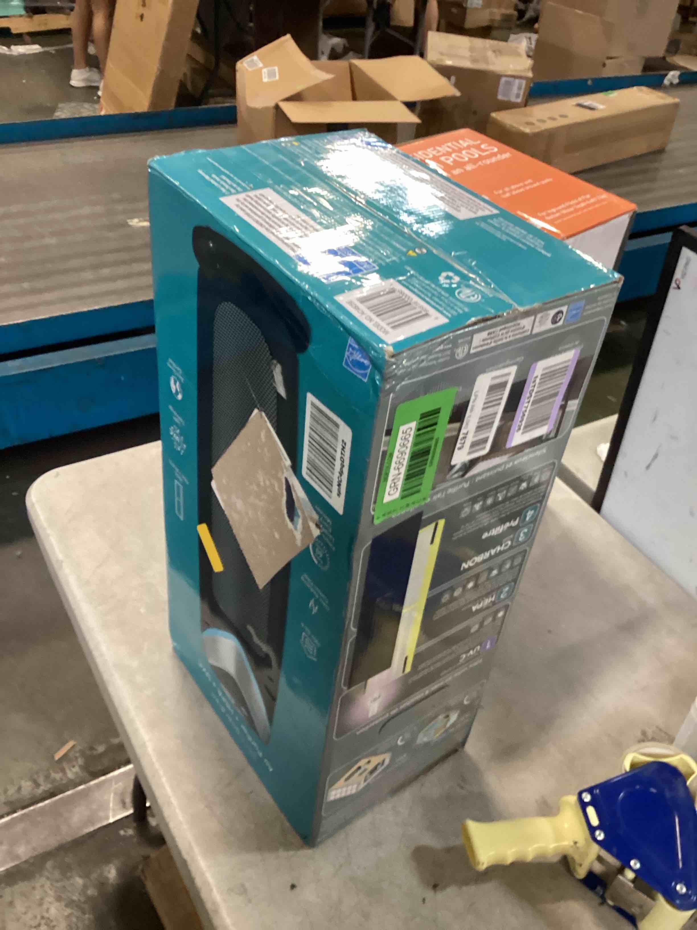 https://s3.amazonaws.com/lotting-images-prod/bidfta/GRN6690665_1719864210087.jpeg