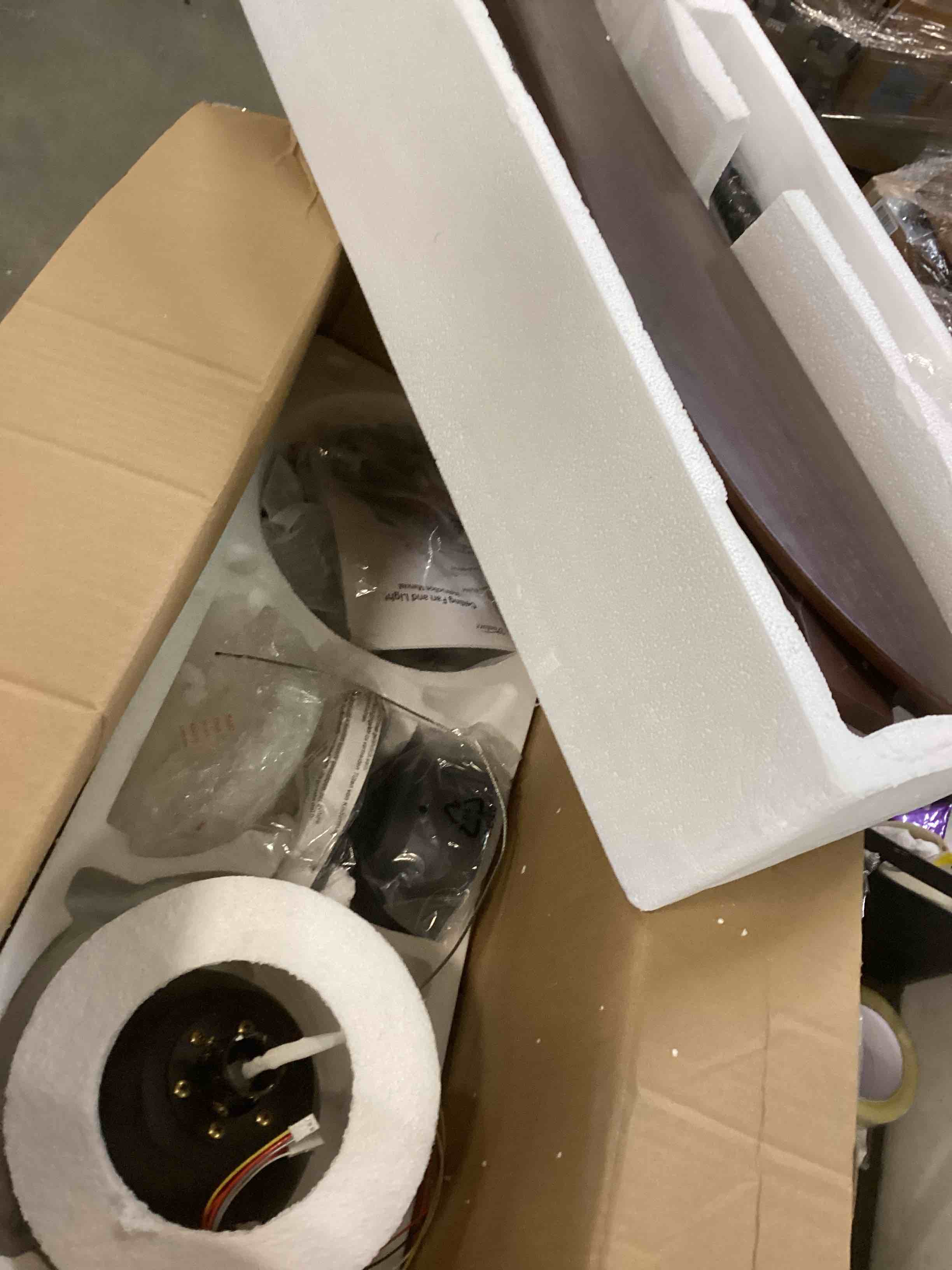 https://s3.amazonaws.com/lotting-images-prod/bidfta/GRN6691069_1720012372356.jpeg