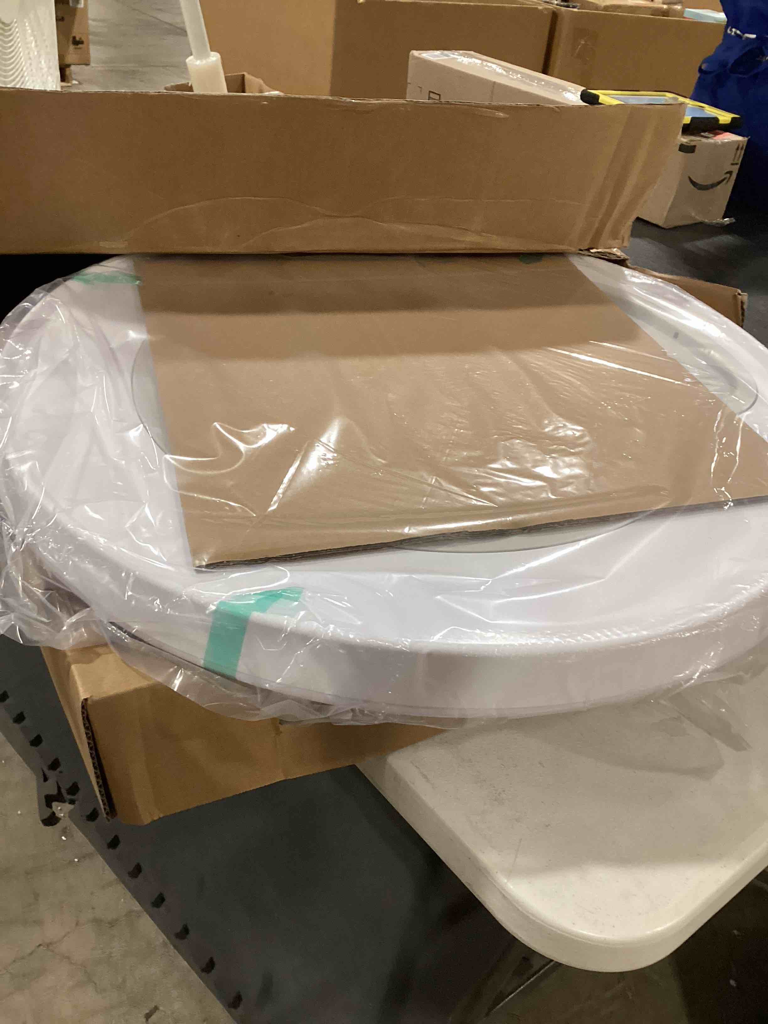 https://s3.amazonaws.com/lotting-images-prod/bidfta/GRN6692046_1722339210651.jpeg