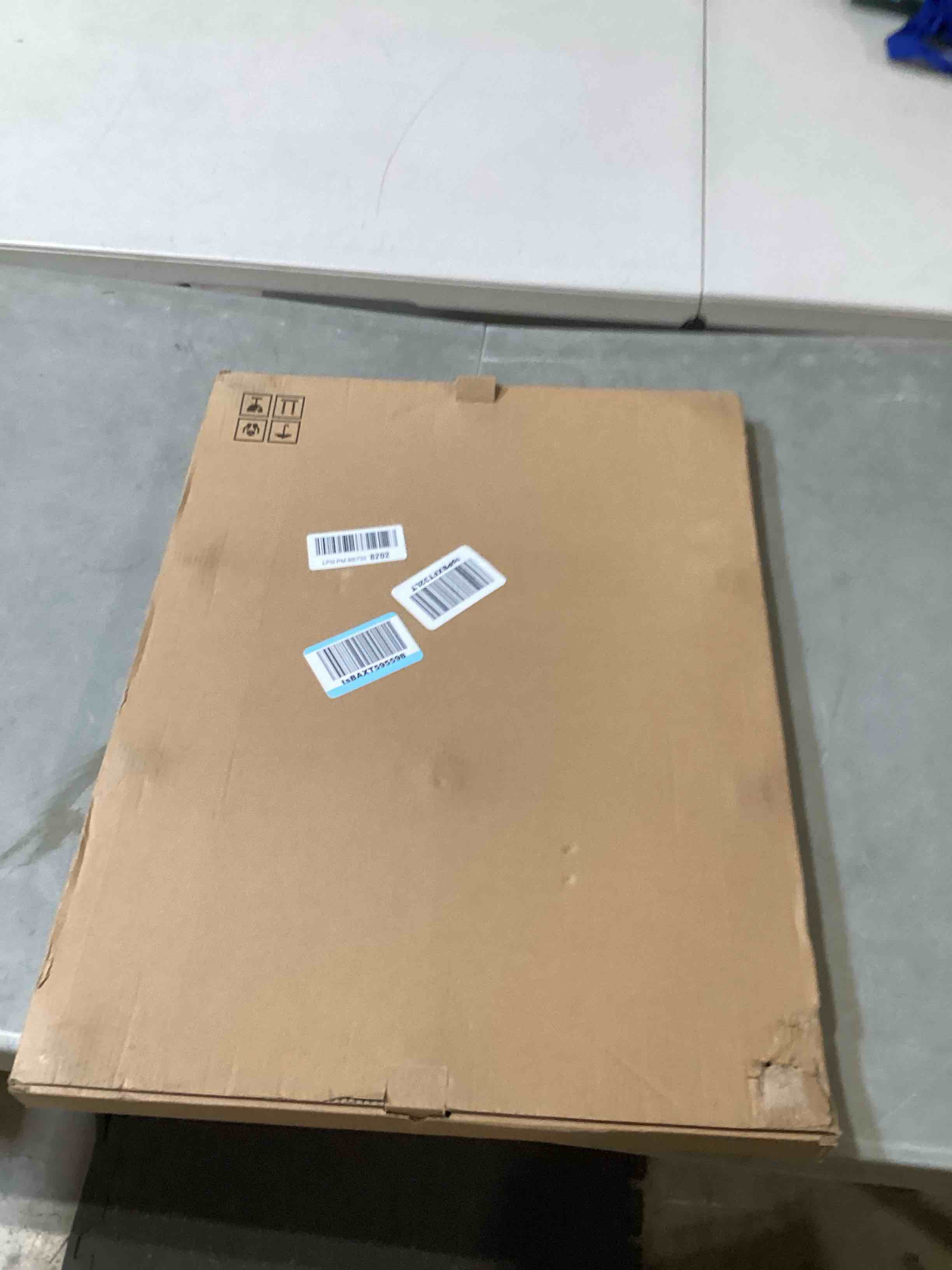 https://s3.amazonaws.com/lotting-images-prod/bidfta/GRN6692812_1723221446613.jpeg