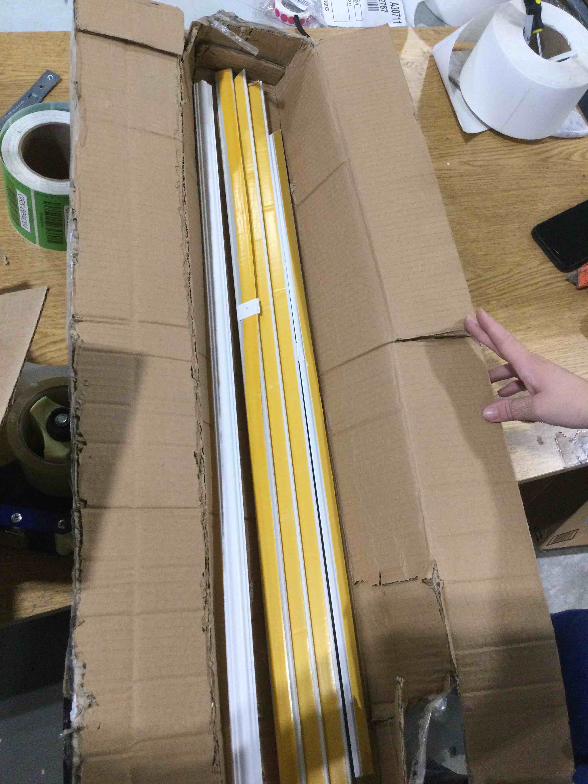 https://s3.amazonaws.com/lotting-images-prod/bidfta/GRN6694256_1723643196647.jpeg