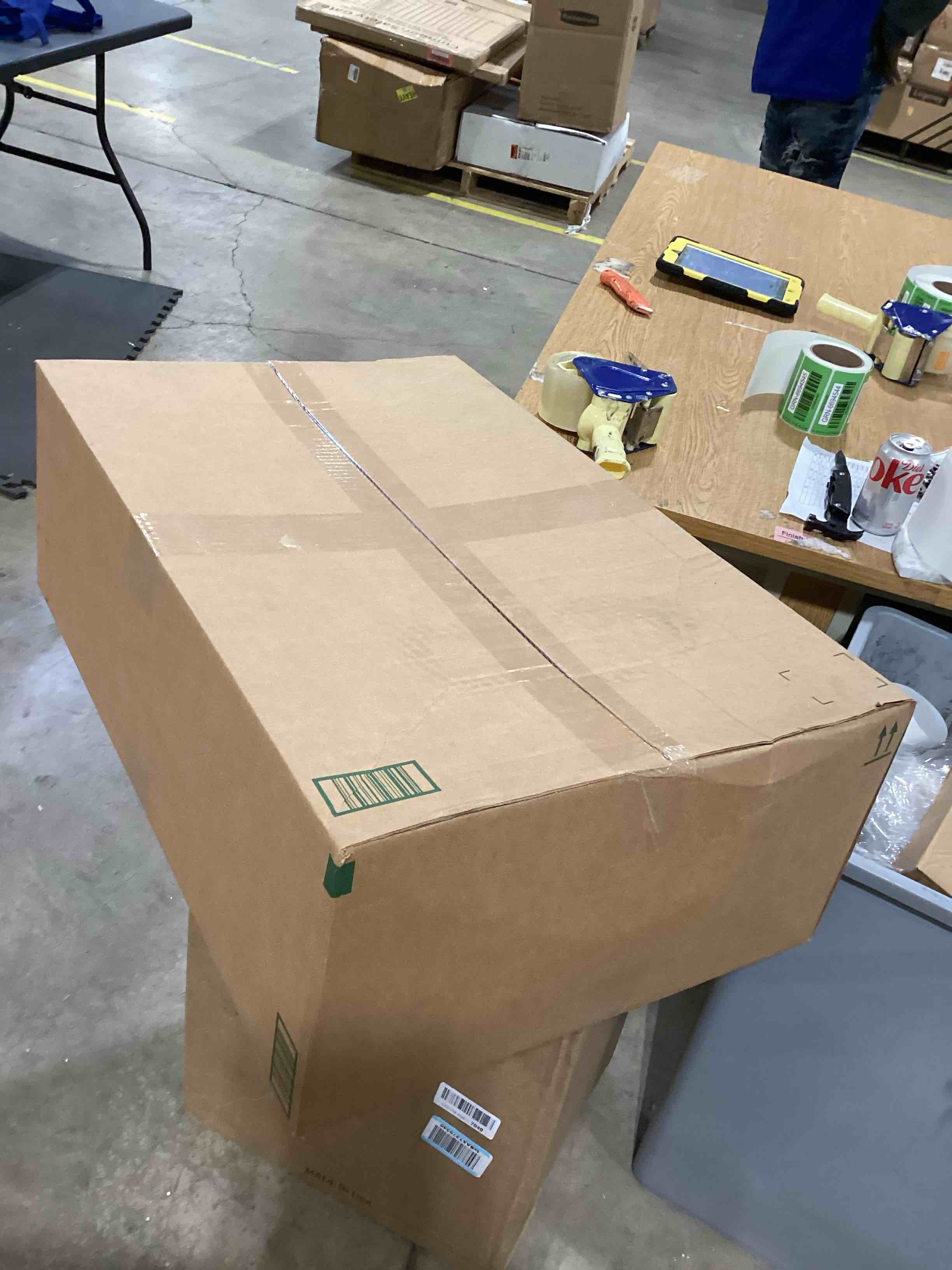 https://s3.amazonaws.com/lotting-images-prod/bidfta/GRN6694541_1724162072596.jpeg