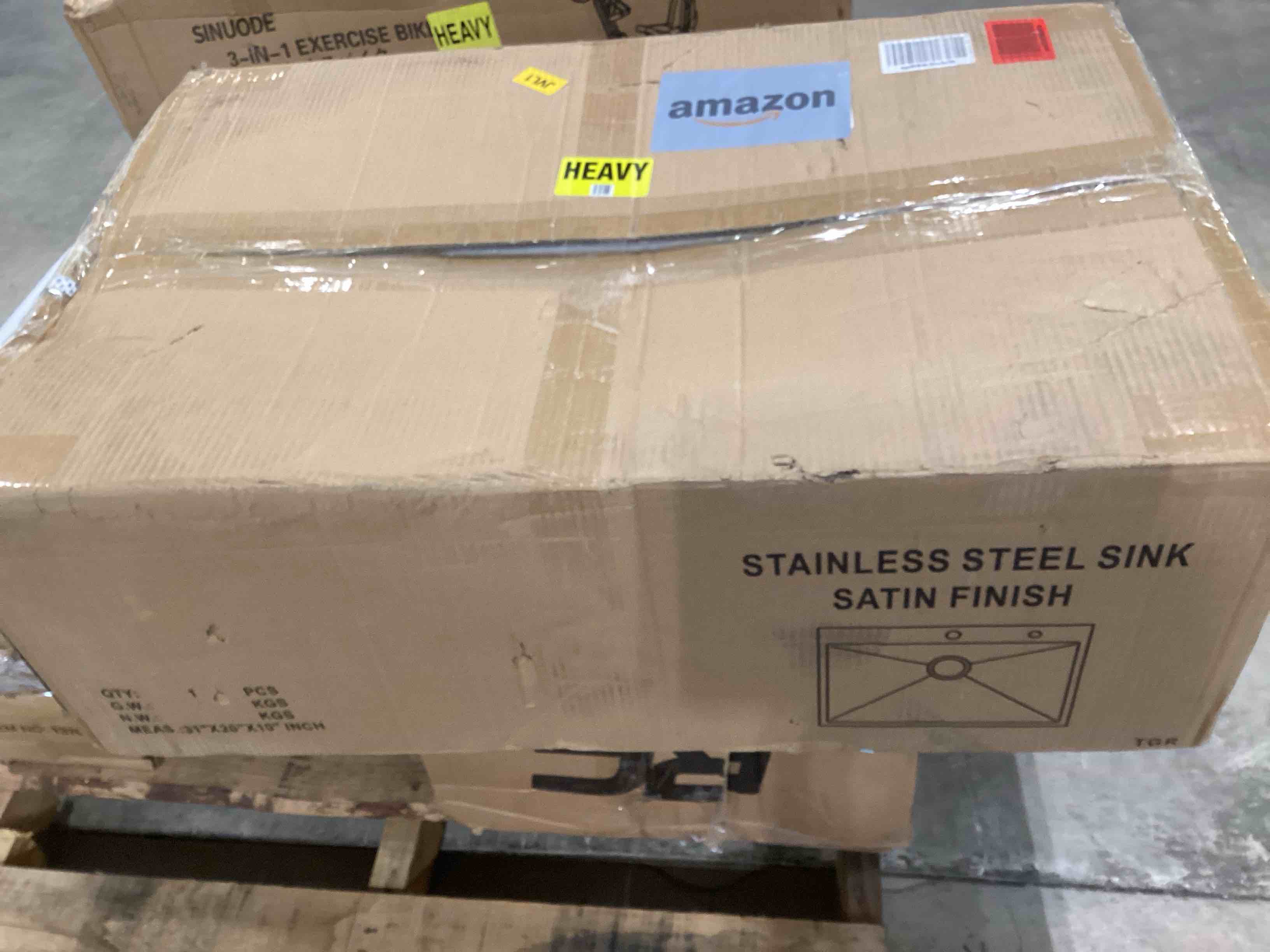 https://s3.amazonaws.com/lotting-images-prod/bidfta/GRN6695443_1722006691234.jpeg