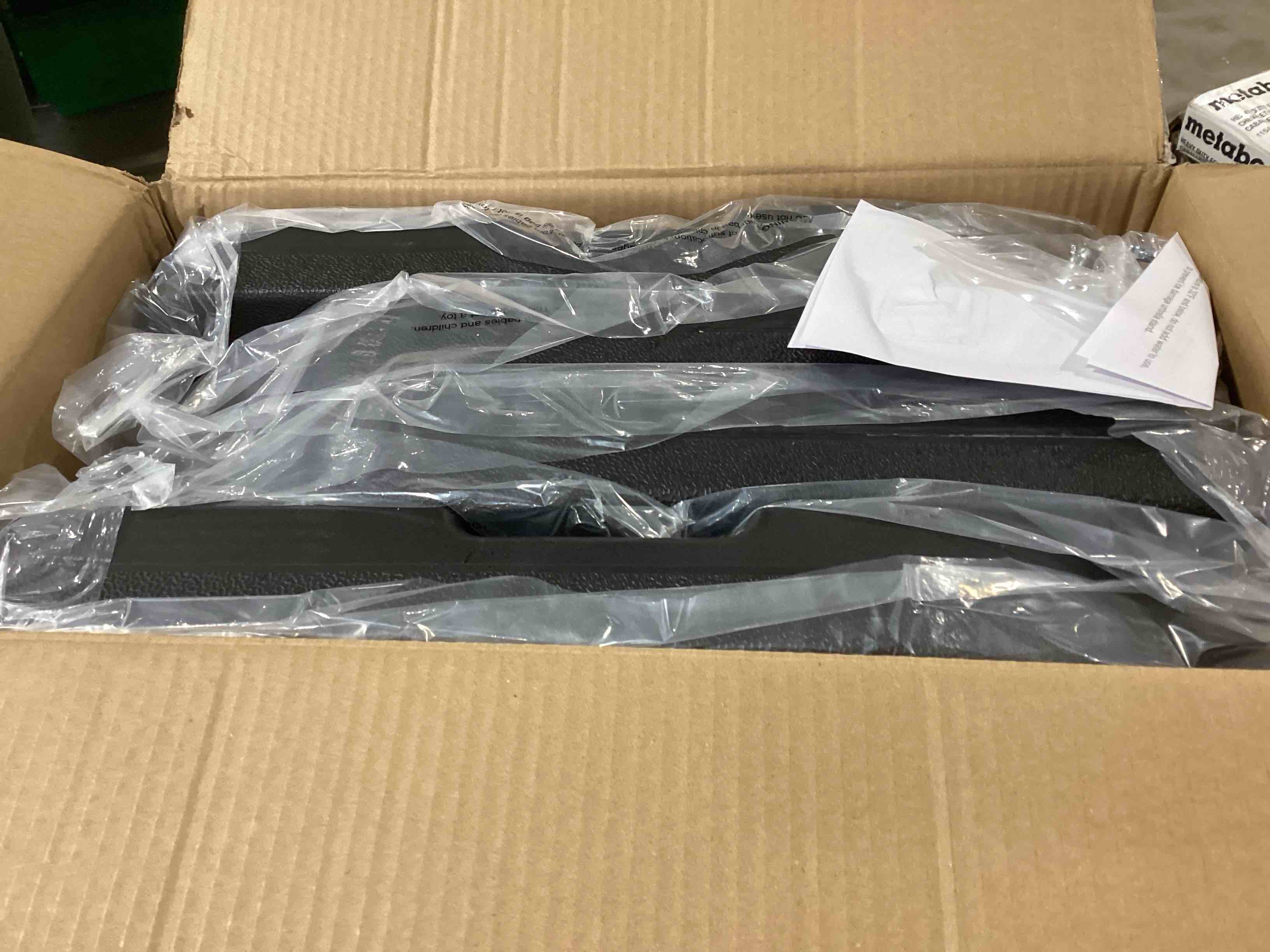 https://s3.amazonaws.com/lotting-images-prod/bidfta/GRN6696329_1722966658708.jpeg