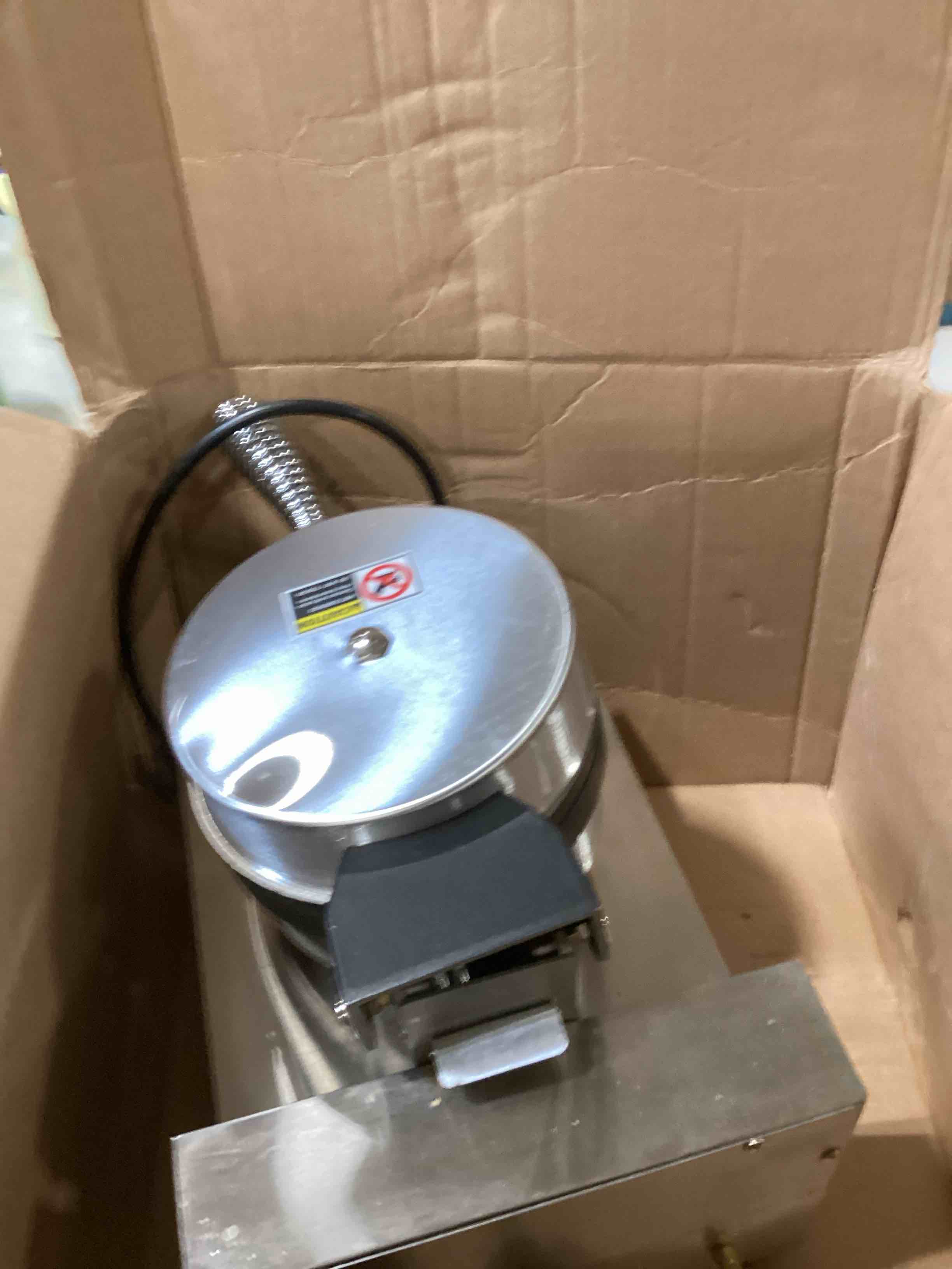 https://s3.amazonaws.com/lotting-images-prod/bidfta/GRN6697456_1726237150809.jpeg