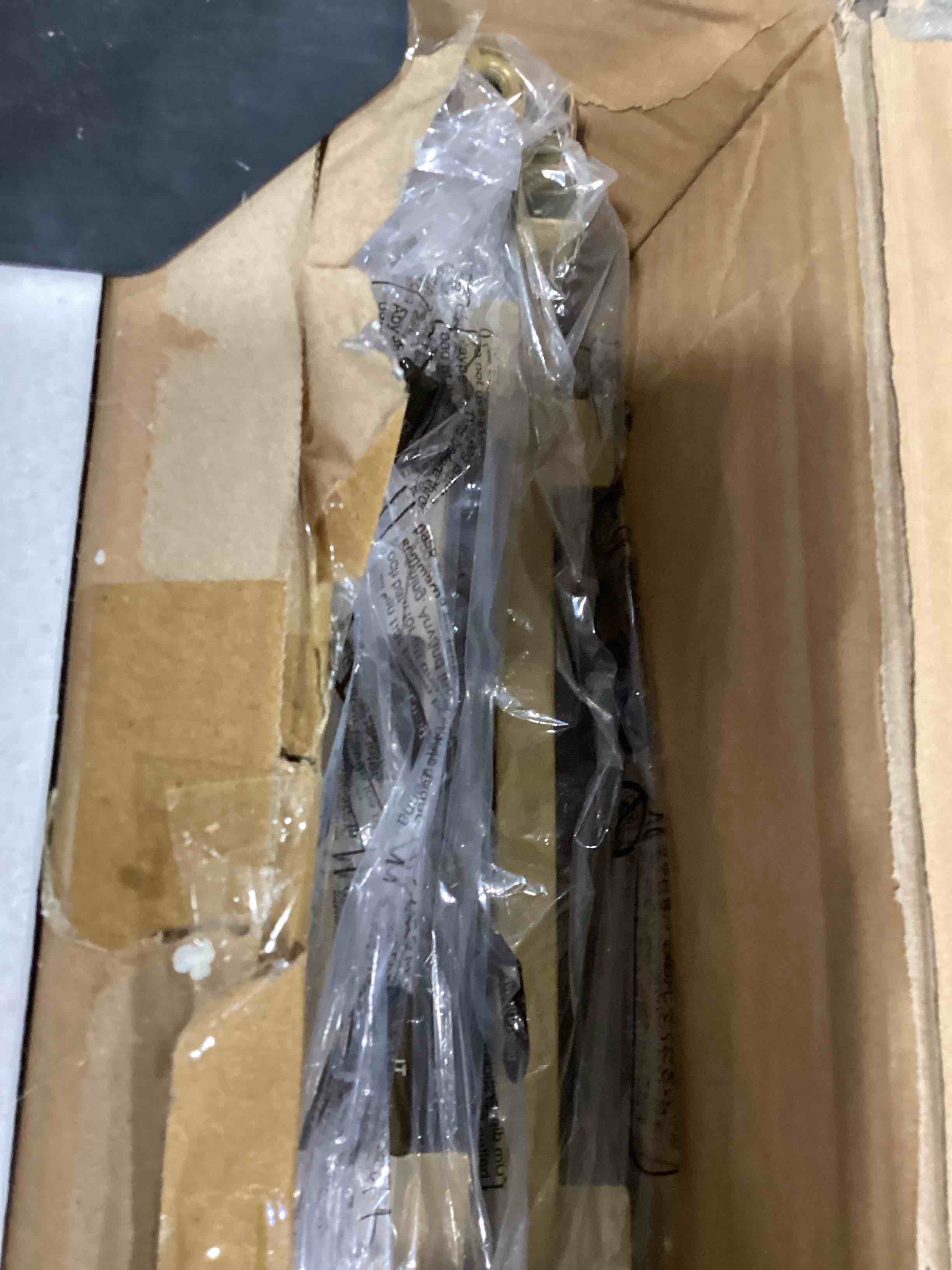 https://s3.amazonaws.com/lotting-images-prod/bidfta/GRN6698360_1723217162410.jpeg
