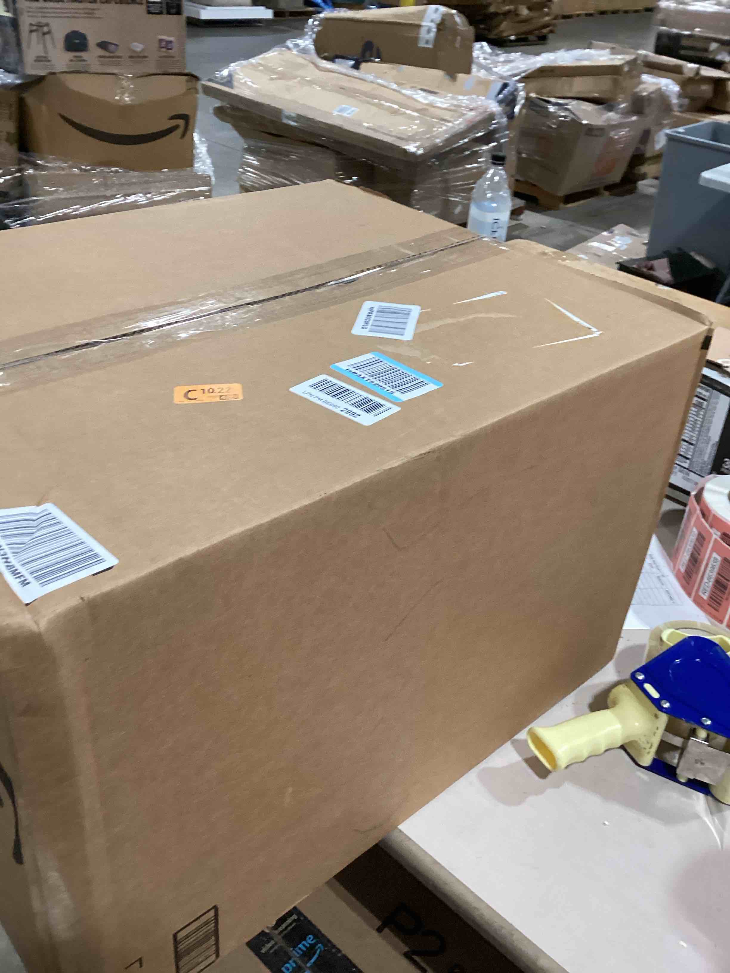 https://s3.amazonaws.com/lotting-images-prod/bidfta/GRN6698495_1723547426810.jpeg