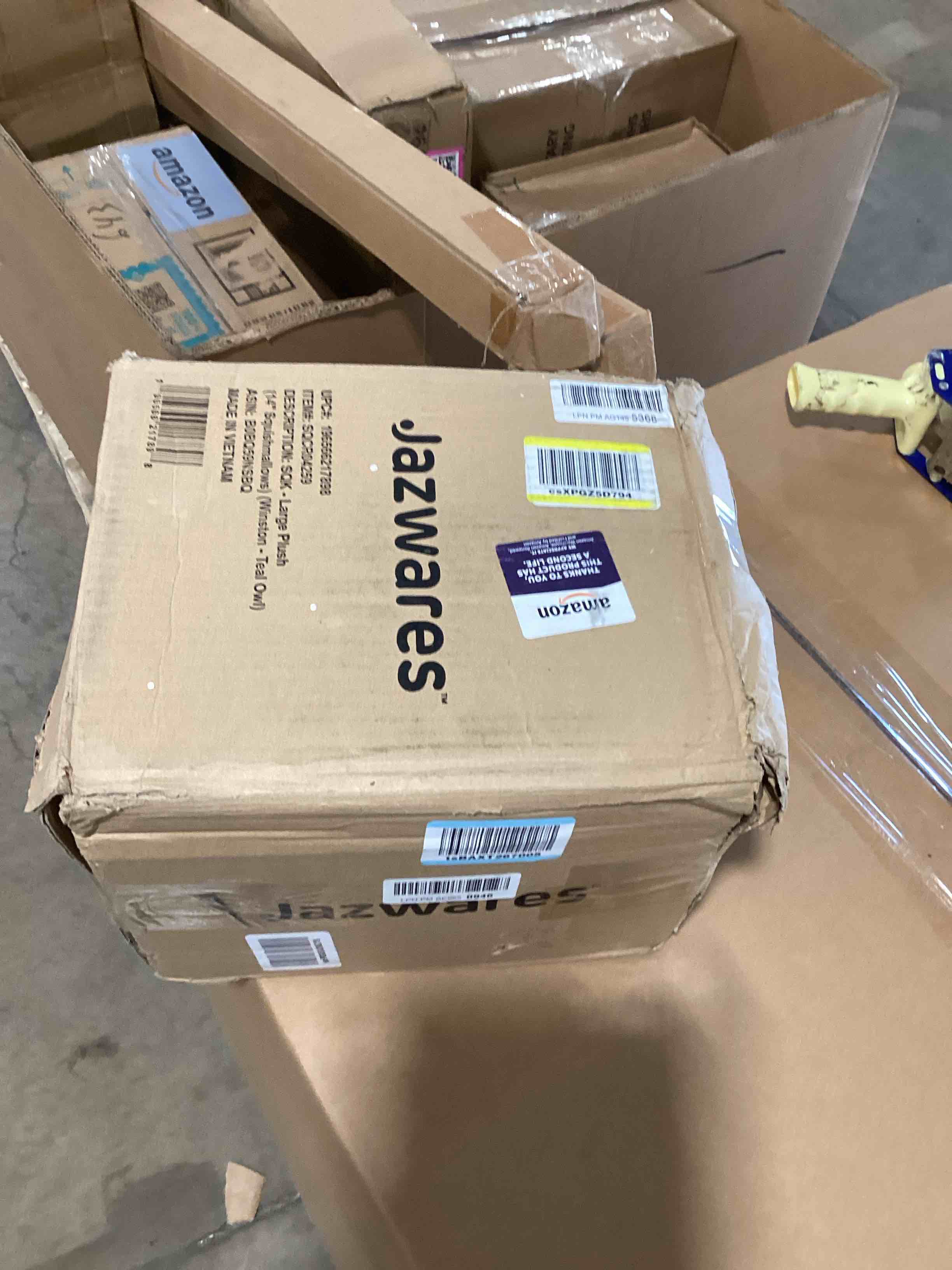https://s3.amazonaws.com/lotting-images-prod/bidfta/GRN6698787_1723646746247.jpeg