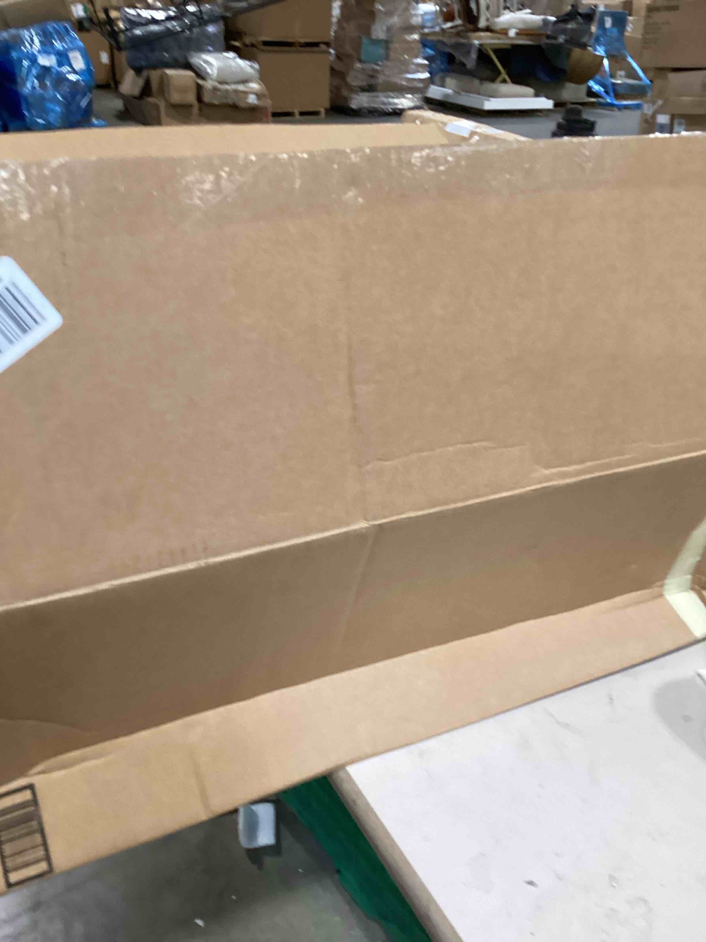 https://s3.amazonaws.com/lotting-images-prod/bidfta/GRN6698951_1723734464921.jpeg