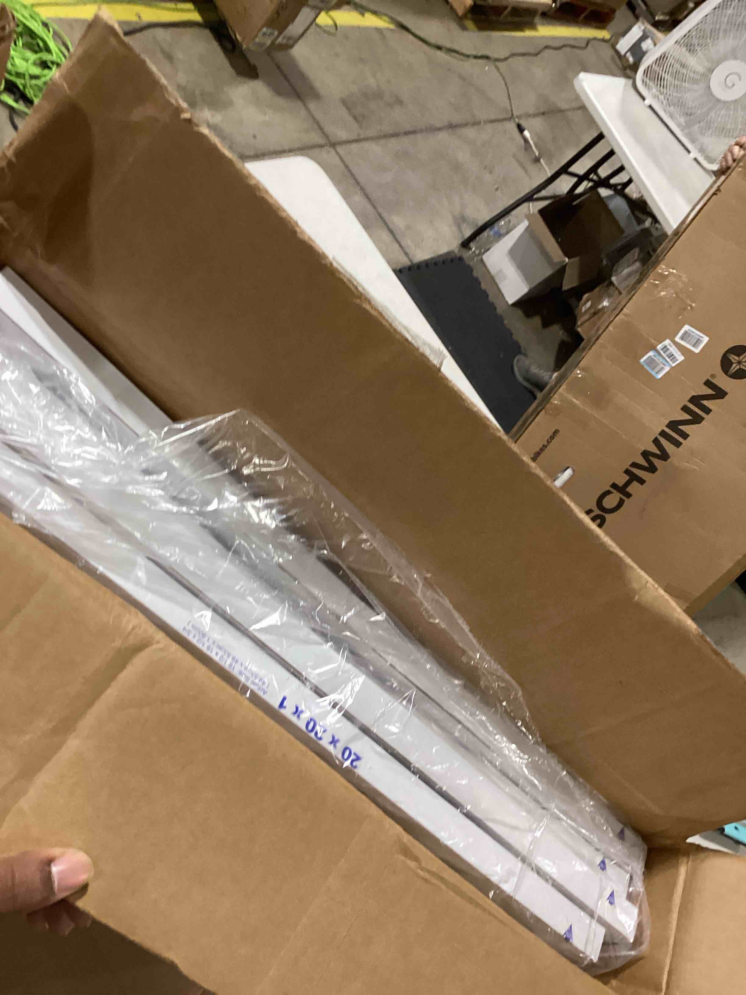 https://s3.amazonaws.com/lotting-images-prod/bidfta/GRN6699587_1723548321866.jpeg