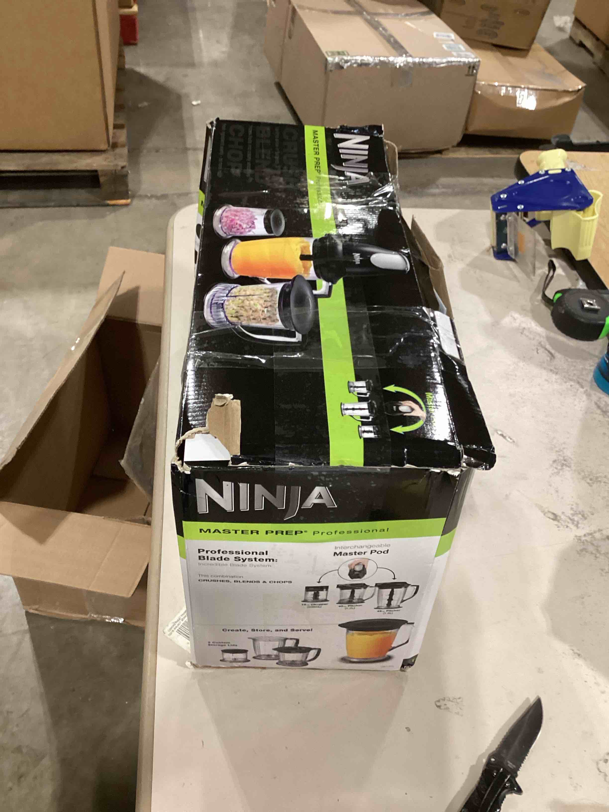 Ninja QB1004 Blender/Food Processor with 450Watt Base, 48oz Pitcher, 16oz Chopper Bowl, and