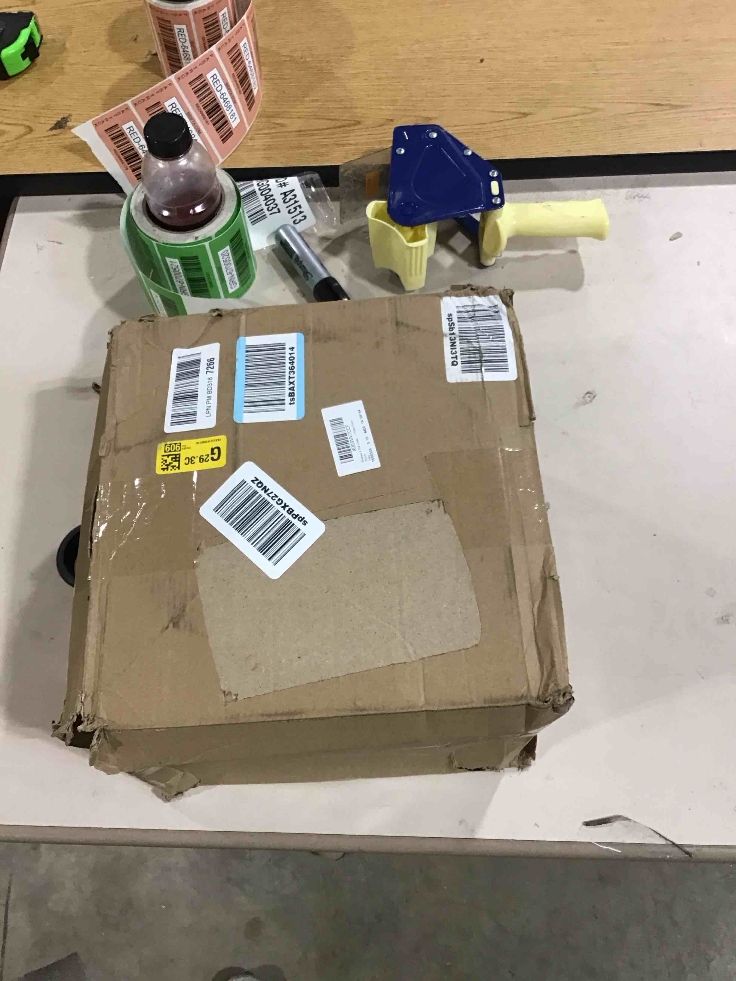 https://s3.amazonaws.com/lotting-images-prod/bidfta/GRN6700514_1725631234810.jpeg