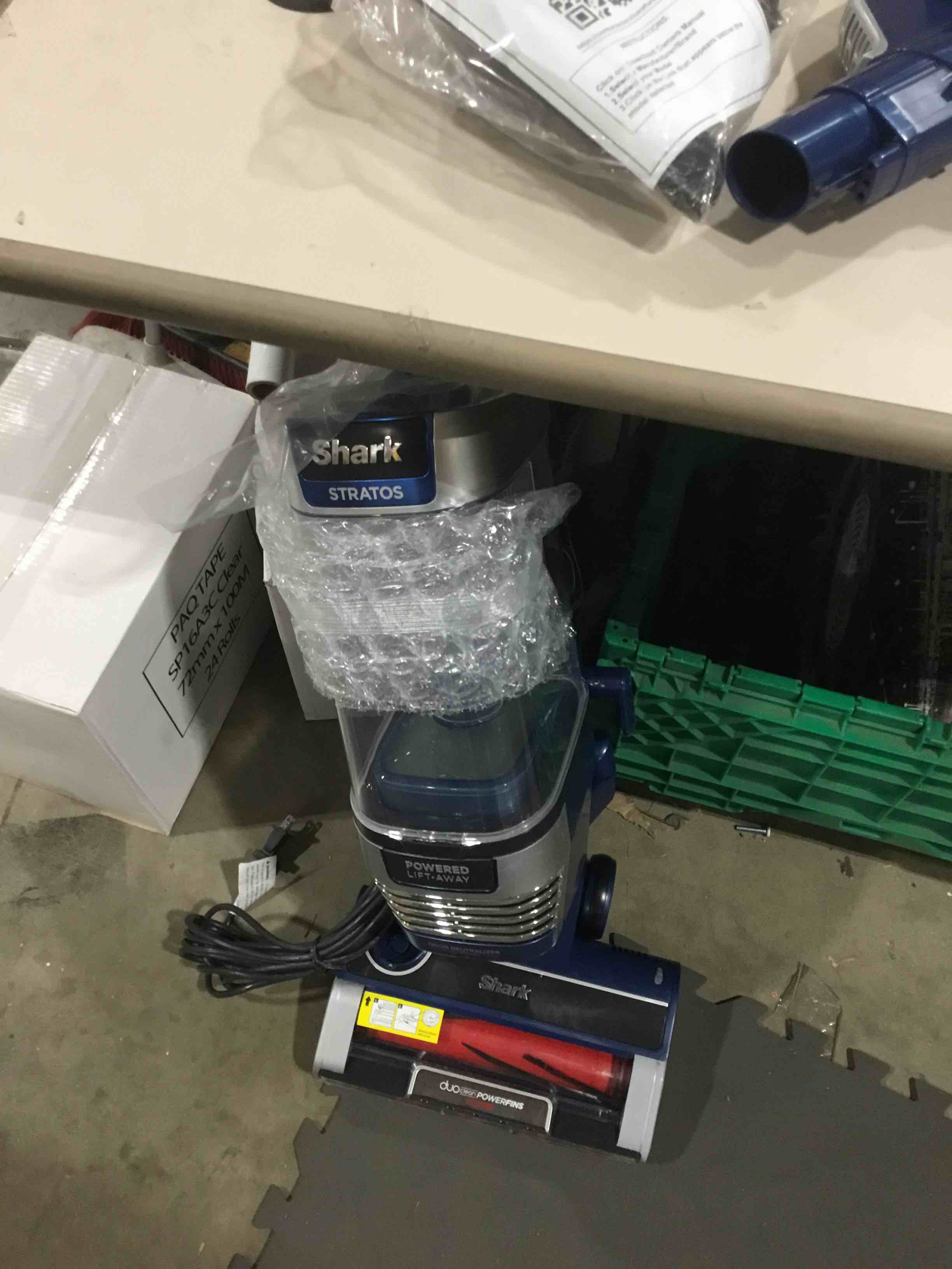 https://s3.amazonaws.com/lotting-images-prod/bidfta/GRN6700719_1726572266303.jpeg