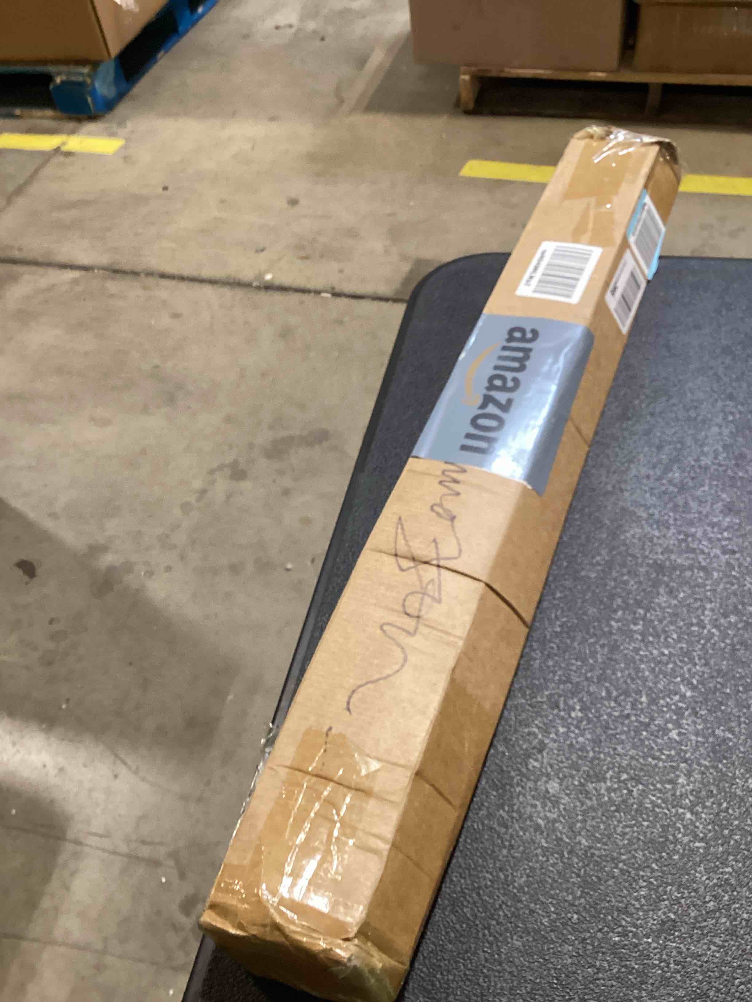 https://s3.amazonaws.com/lotting-images-prod/bidfta/GRN6701043_1725122973582.jpeg