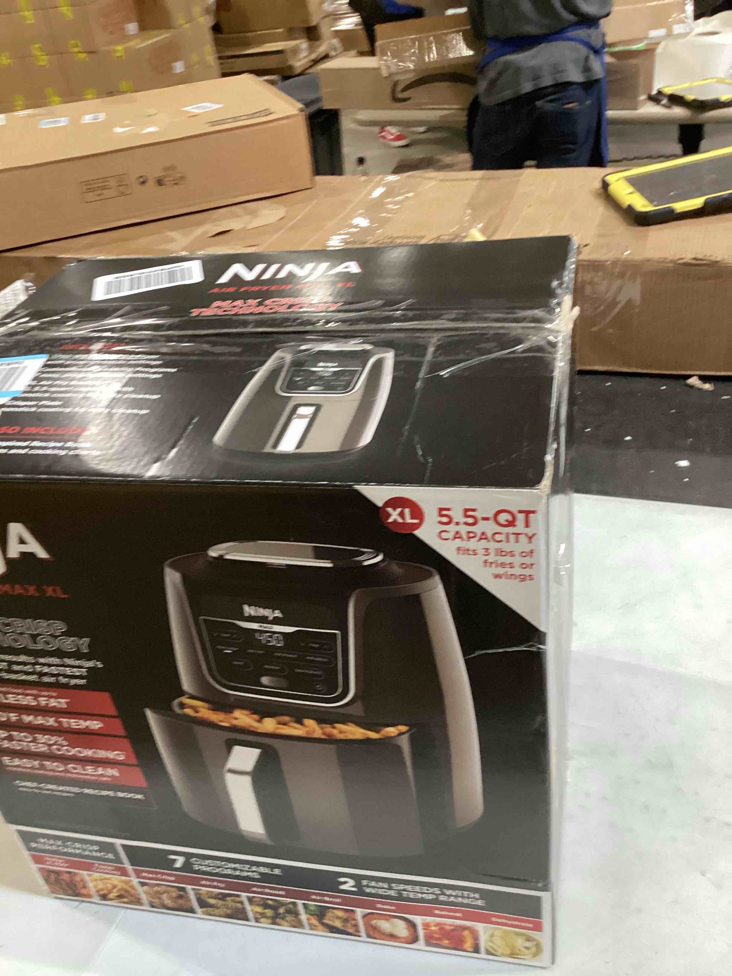 Ninja AF161 Max XL Air Fryer that Cooks, Crisps, Roasts, Bakes, Reheats