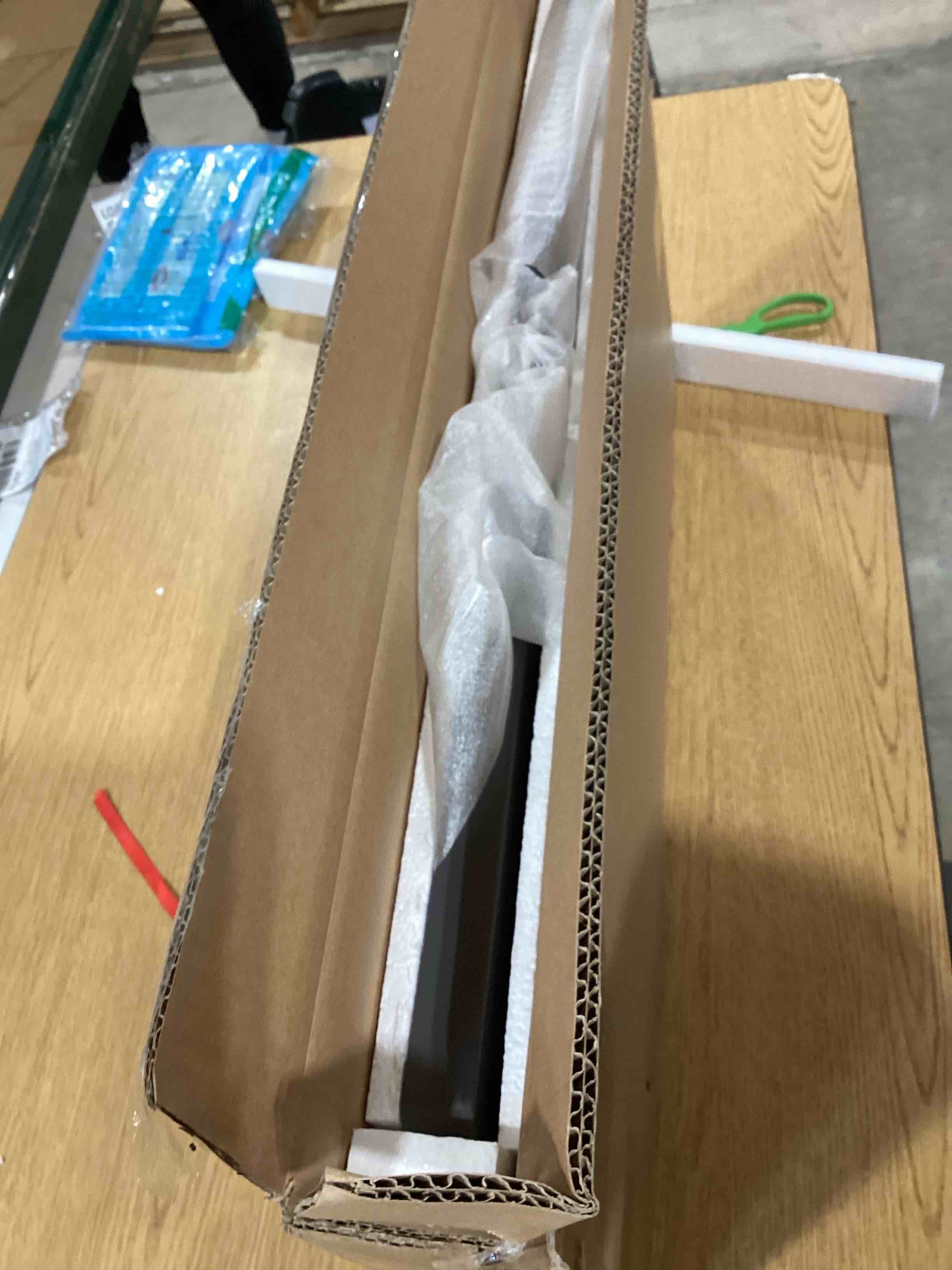 https://s3.amazonaws.com/lotting-images-prod/bidfta/GRN6702157_1727115581078.jpeg