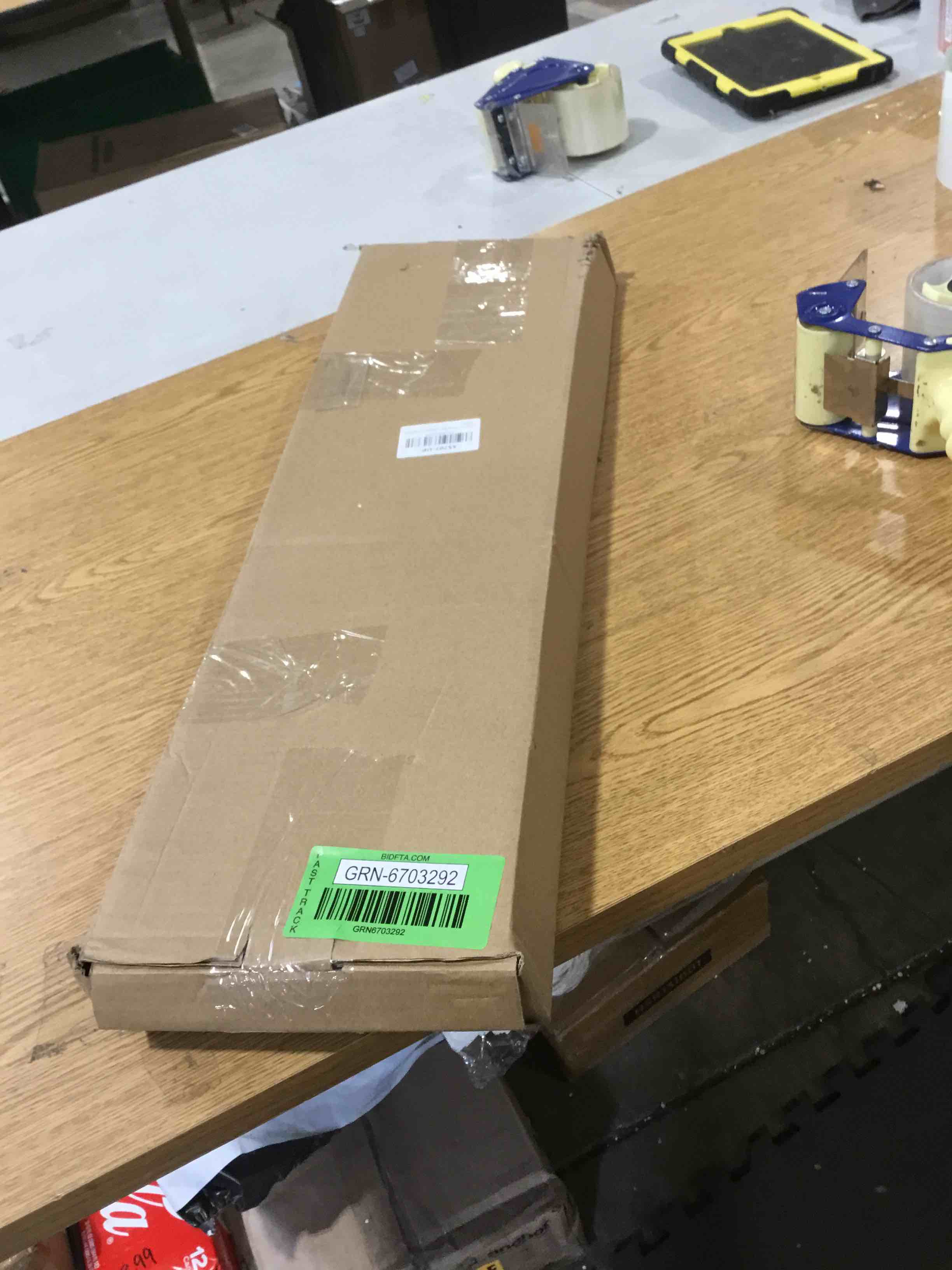 https://s3.amazonaws.com/lotting-images-prod/bidfta/GRN6703292_1725387832958.jpeg