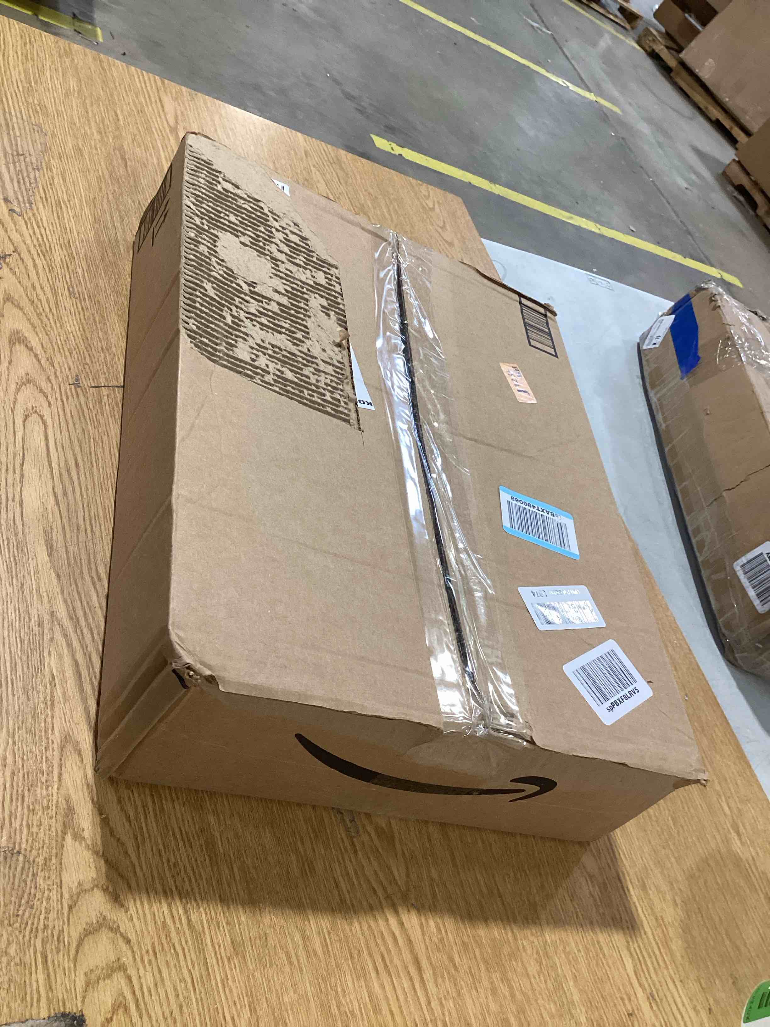 https://s3.amazonaws.com/lotting-images-prod/bidfta/GRN6703641_1725636116538.jpeg
