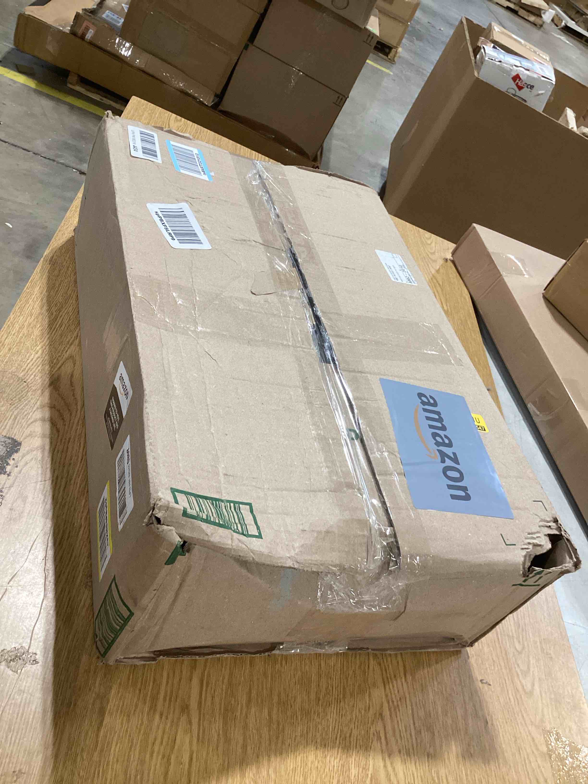 https://s3.amazonaws.com/lotting-images-prod/bidfta/GRN6703654_1725640565944.jpeg