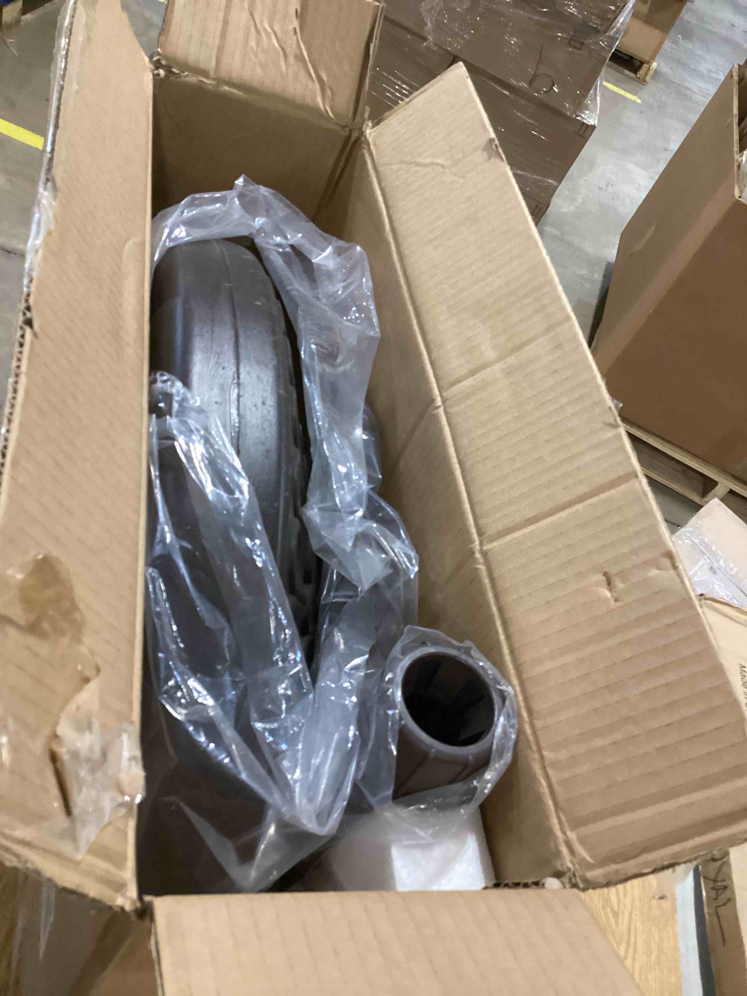 https://s3.amazonaws.com/lotting-images-prod/bidfta/GRN6703668_1725646259740.jpeg
