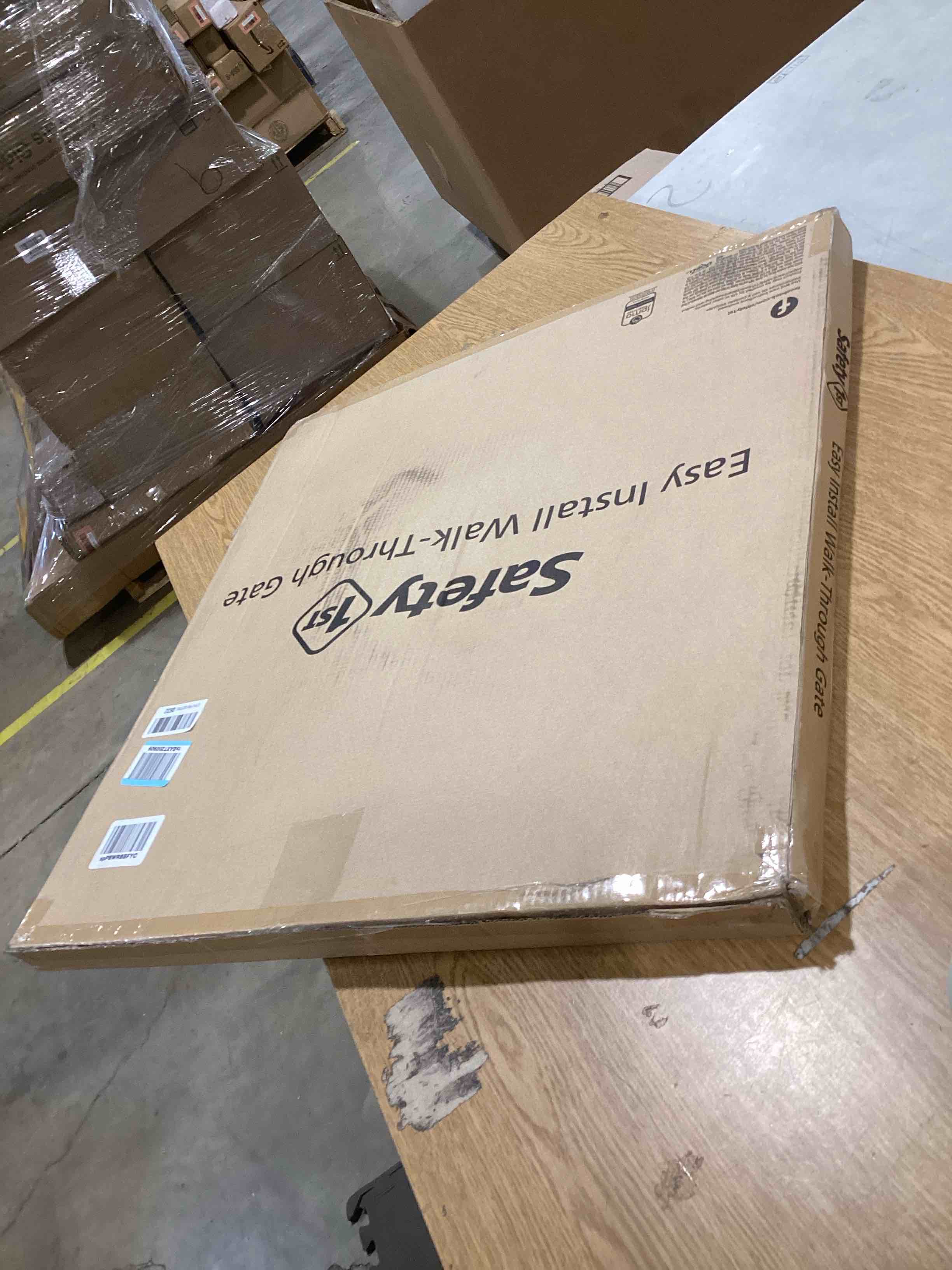 https://s3.amazonaws.com/lotting-images-prod/bidfta/GRN6703675_1725647810877.jpeg