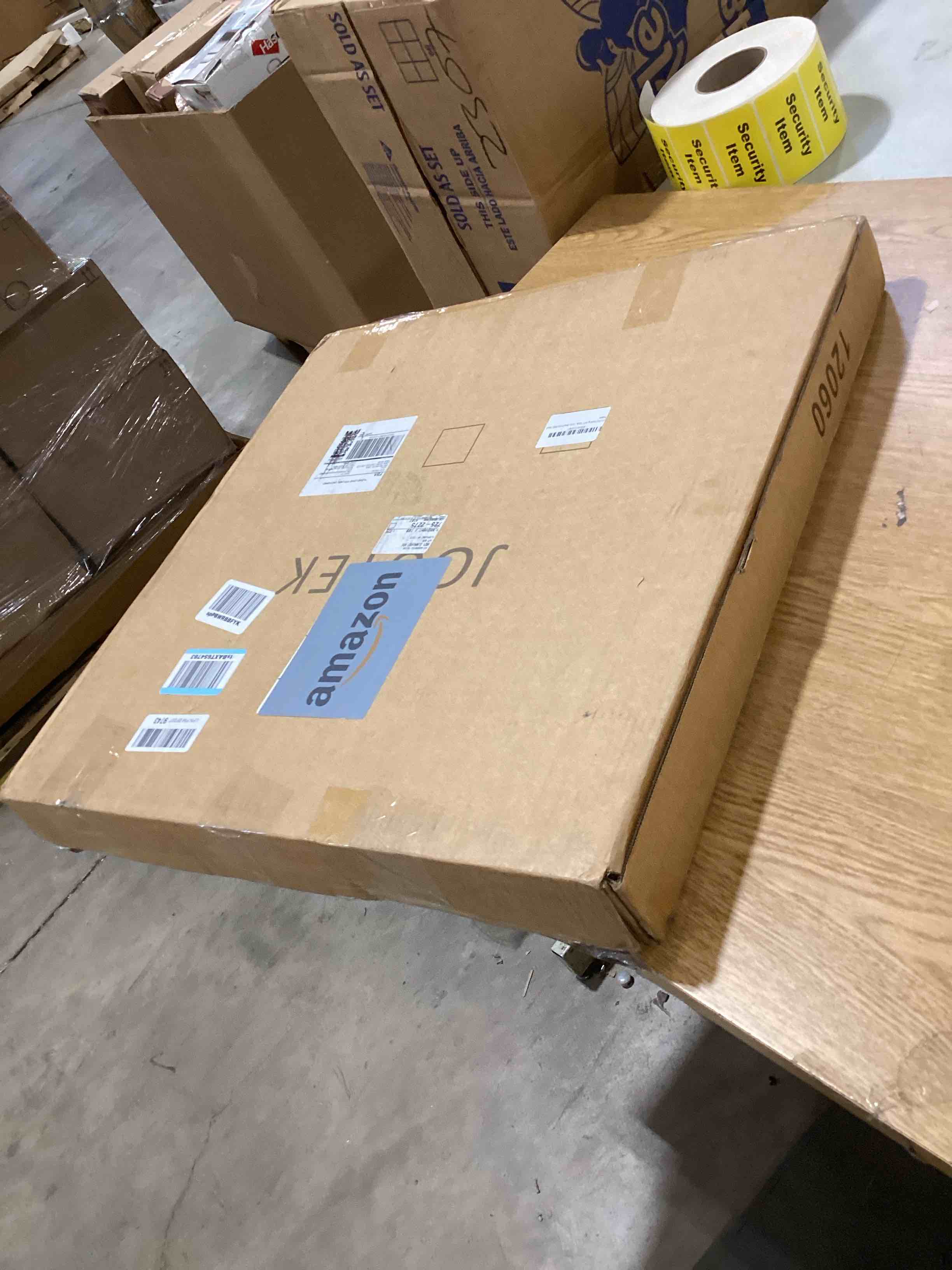 https://s3.amazonaws.com/lotting-images-prod/bidfta/GRN6703684_1725651094068.jpeg