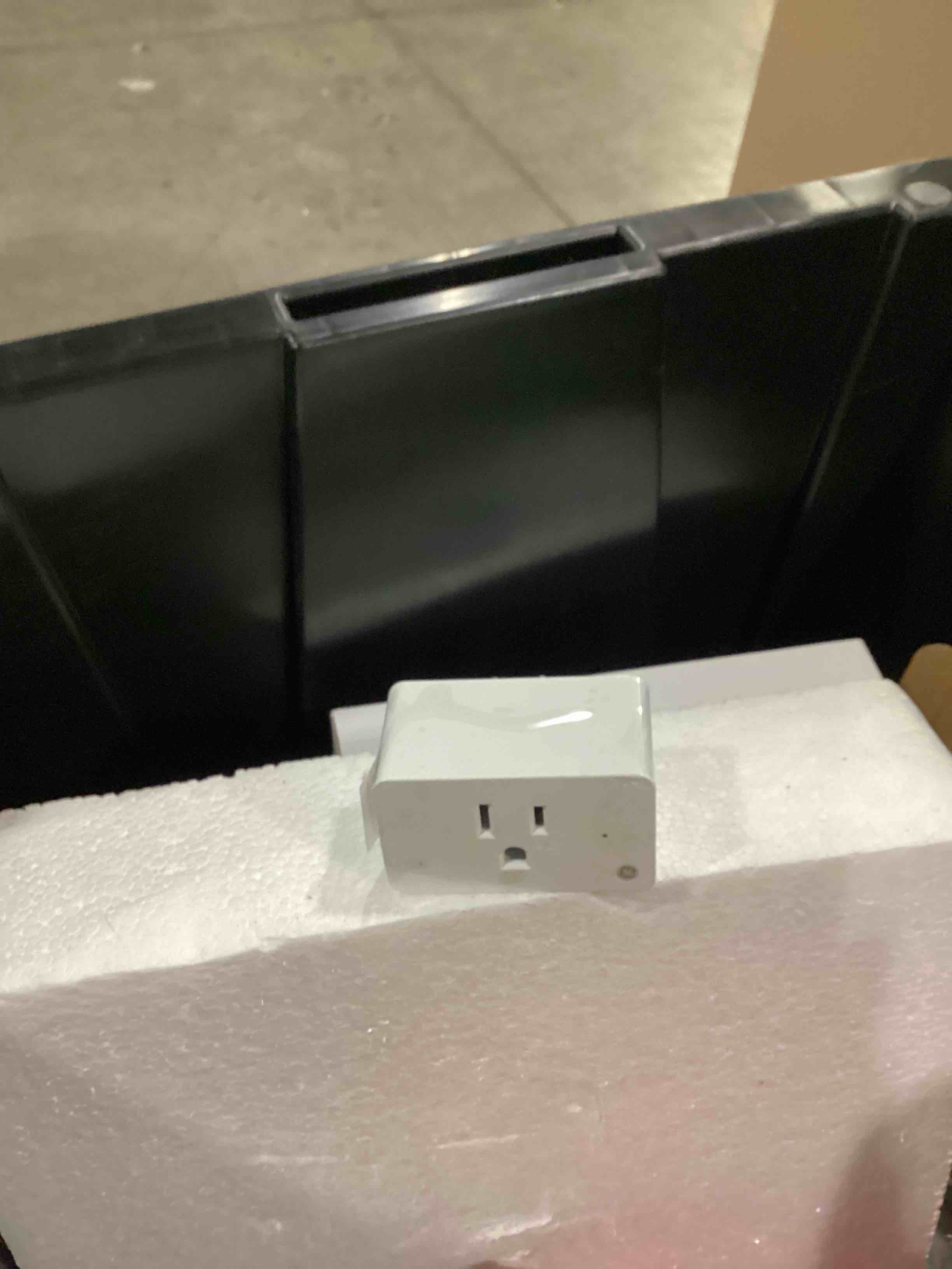 https://s3.amazonaws.com/lotting-images-prod/bidfta/GRN6703995_1736427460053.jpeg