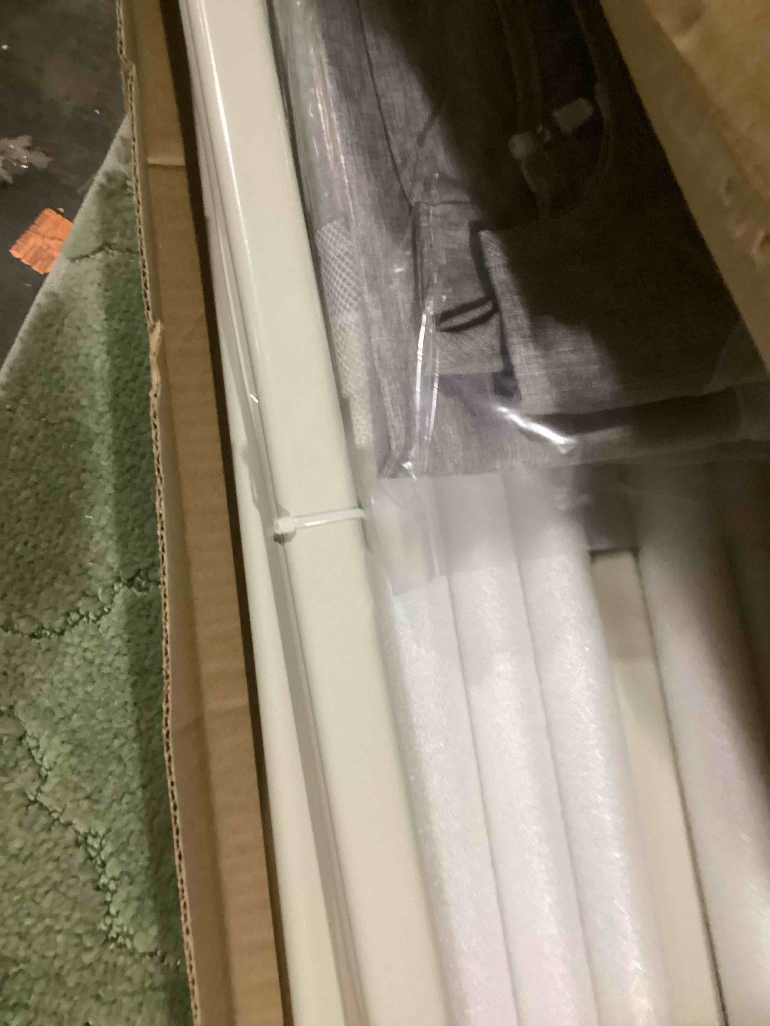 https://s3.amazonaws.com/lotting-images-prod/bidfta/GRN6705047_1738075588205.jpeg