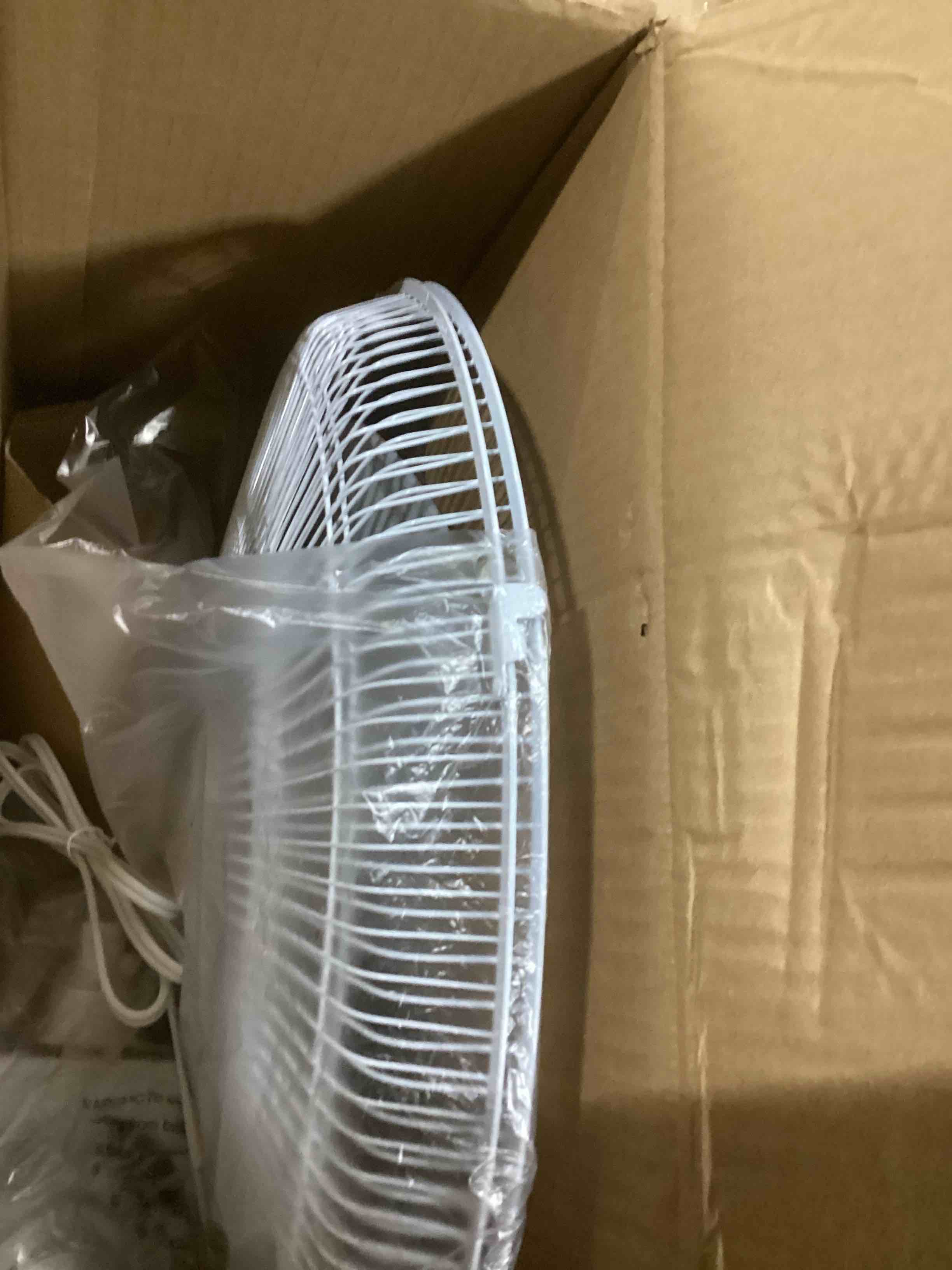 https://s3.amazonaws.com/lotting-images-prod/bidfta/GRN6705244_1738327765043.jpeg