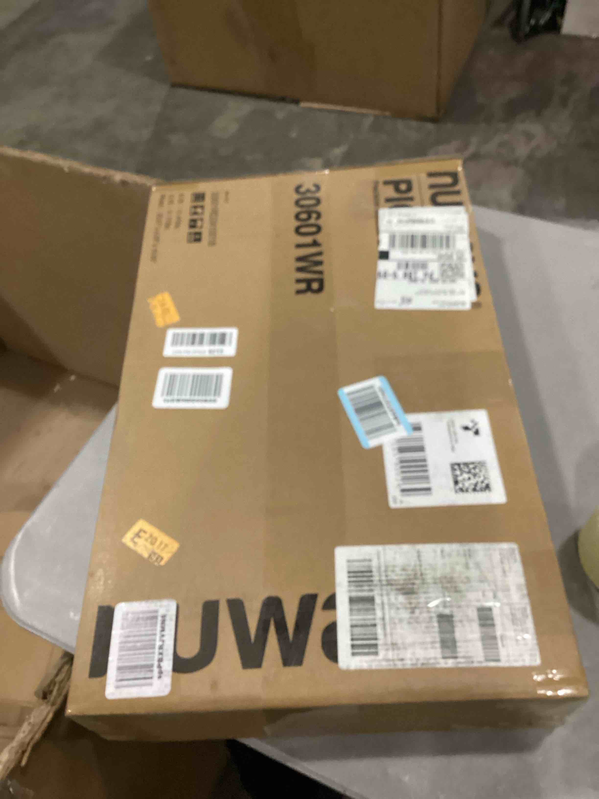 https://s3.amazonaws.com/lotting-images-prod/bidfta/GRN6705832_1737143486132.jpeg
