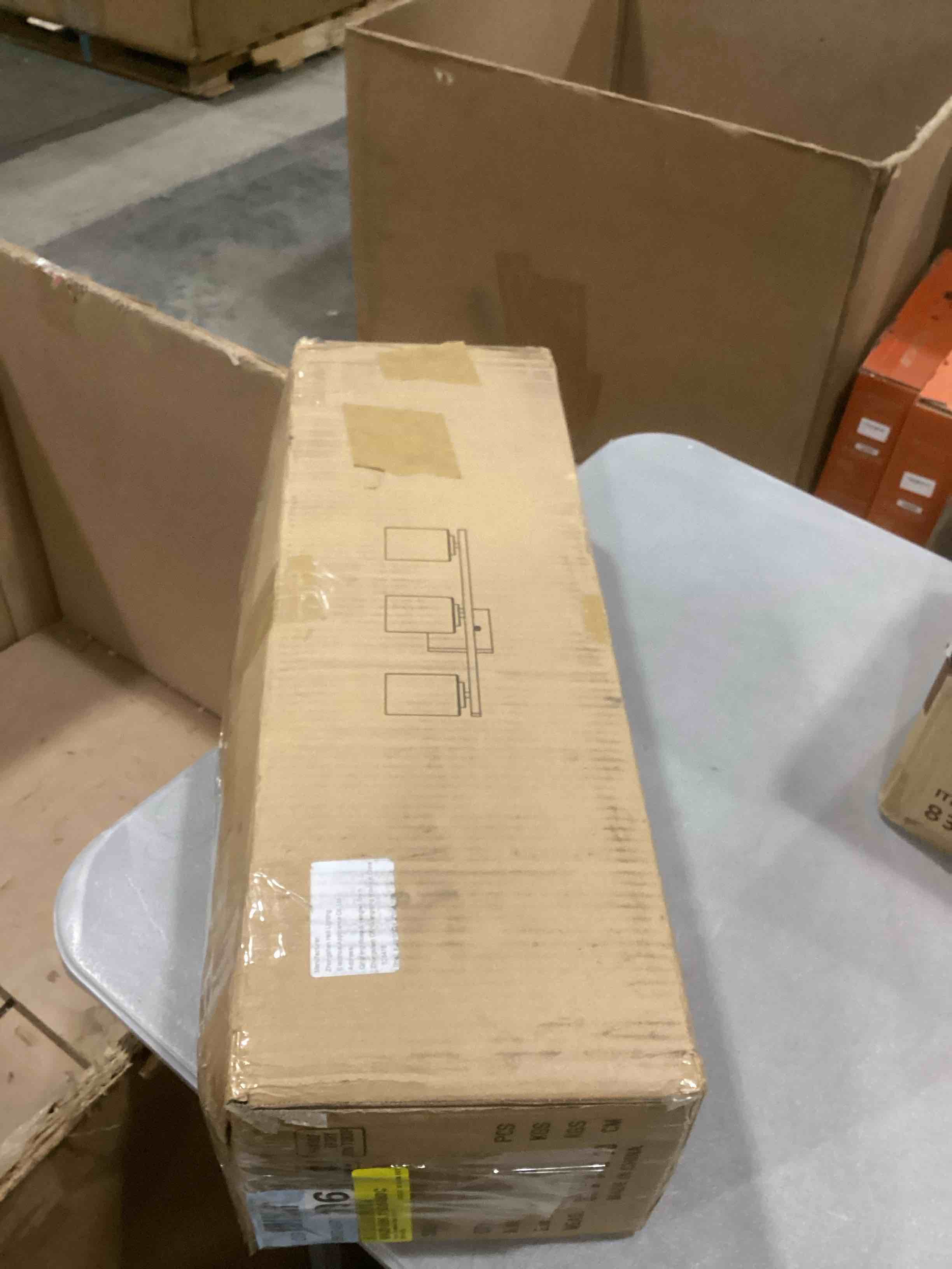 https://s3.amazonaws.com/lotting-images-prod/bidfta/GRN6706010_1737463742885.jpeg