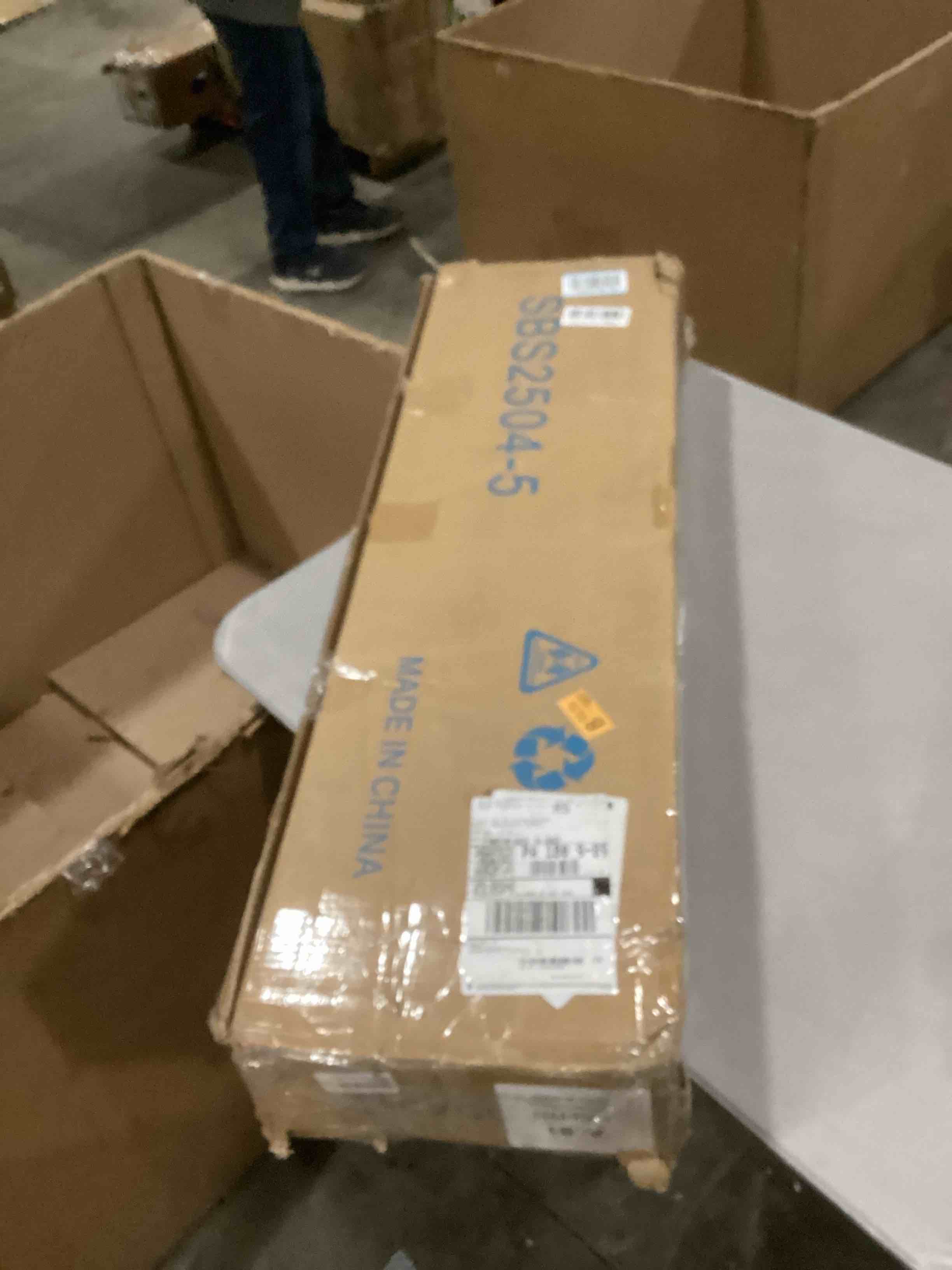 https://s3.amazonaws.com/lotting-images-prod/bidfta/GRN6706077_1737476428878.jpeg