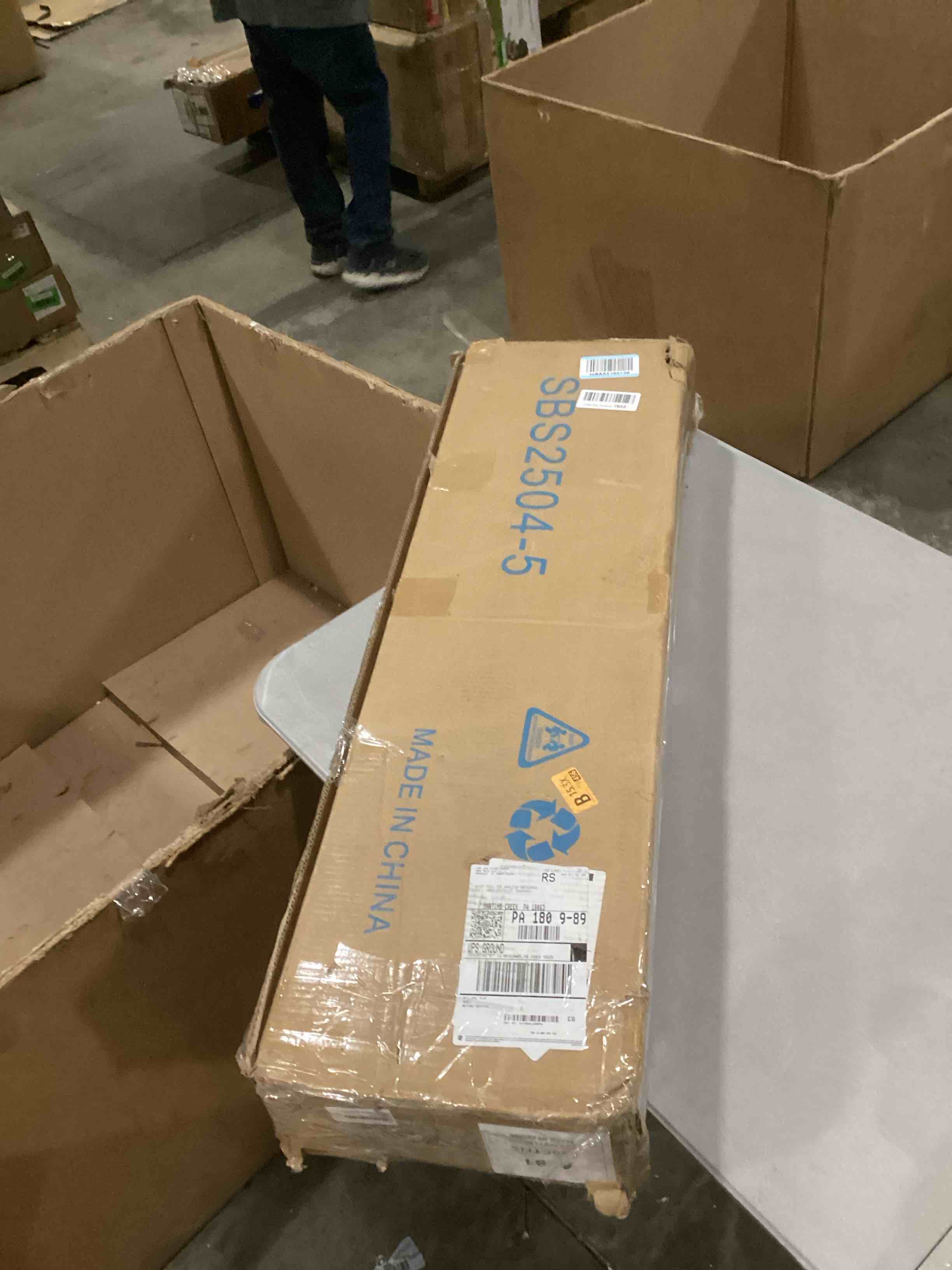 https://s3.amazonaws.com/lotting-images-prod/bidfta/GRN6706077_1737476429841.jpeg