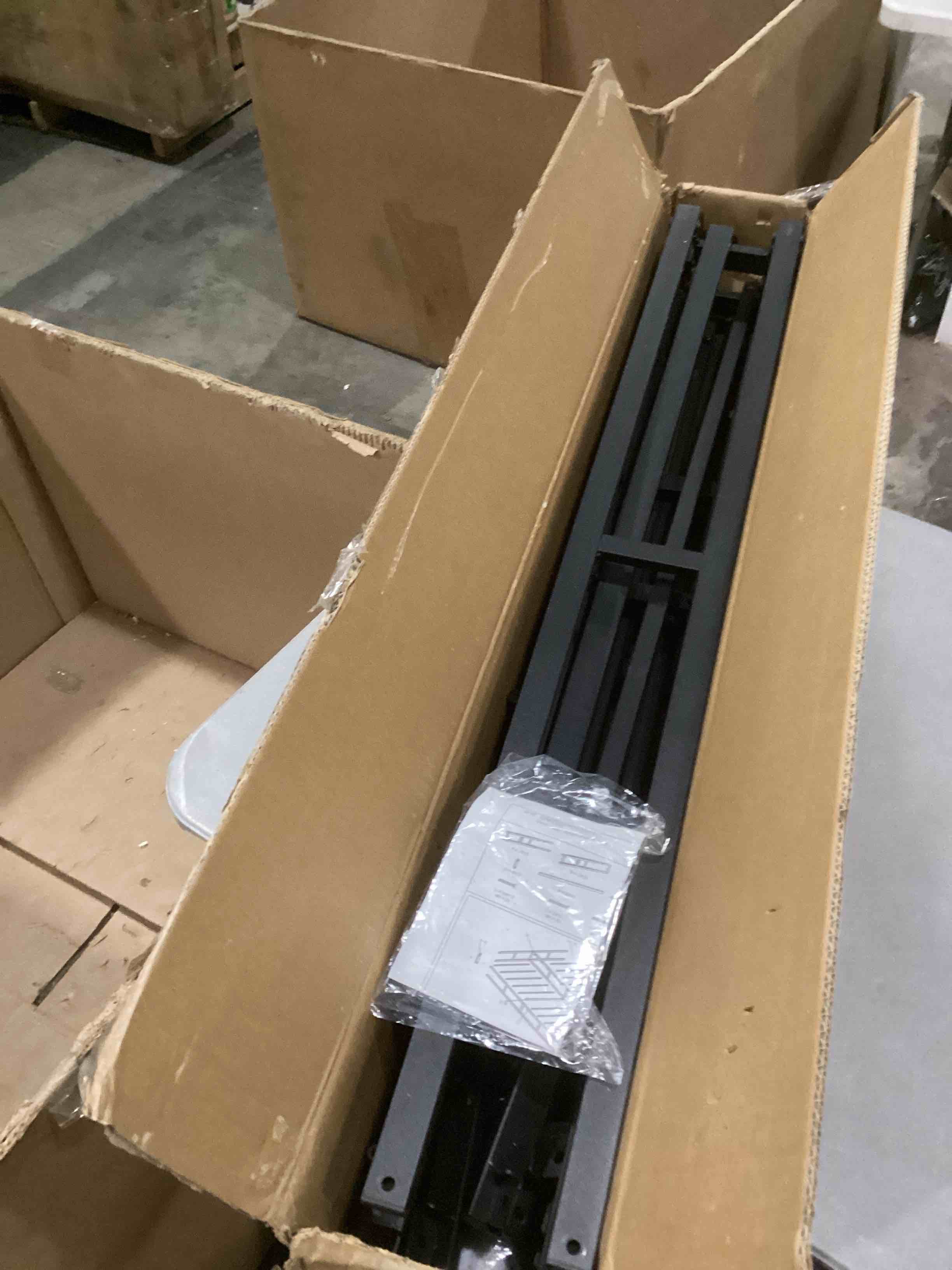 https://s3.amazonaws.com/lotting-images-prod/bidfta/GRN6706077_1737476457489.jpeg